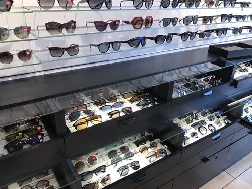 Sunglass Hut, Carlsbad Premium Outlets, Carlsbad, CA