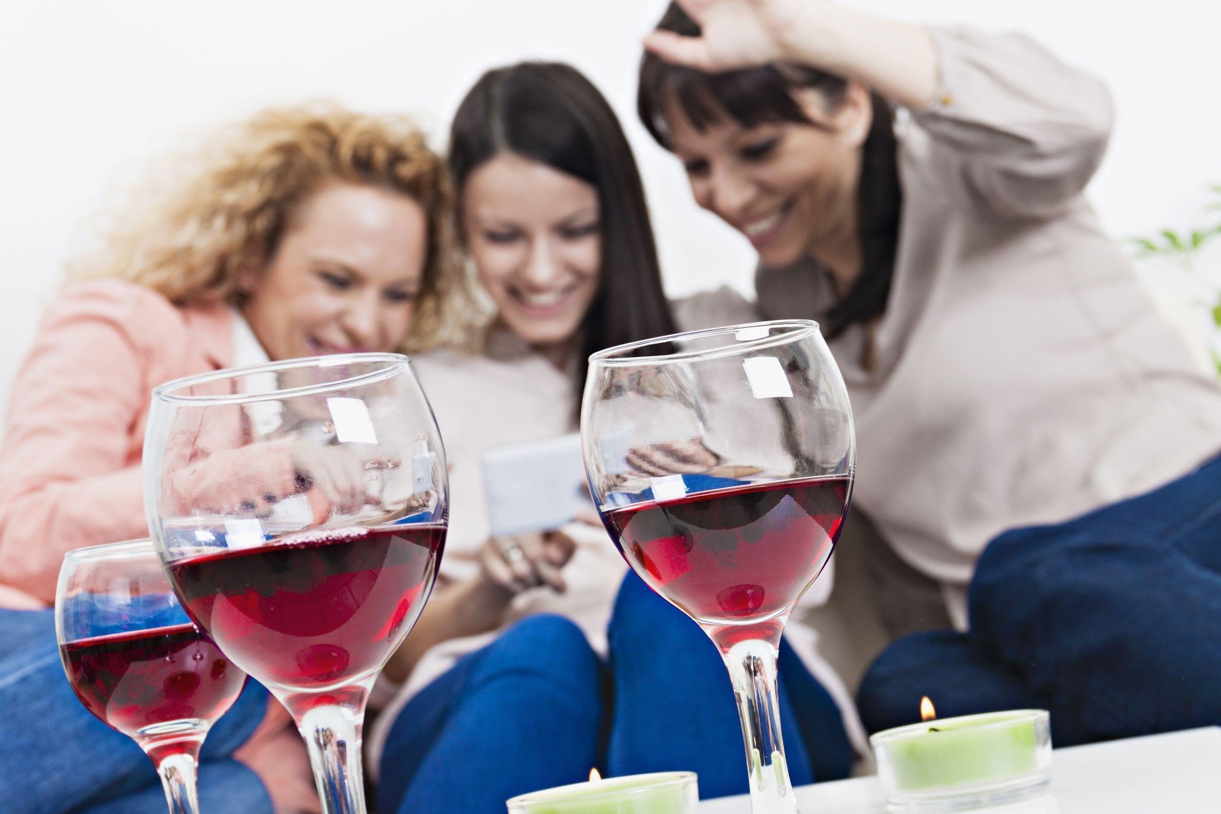 WINE AND DINE