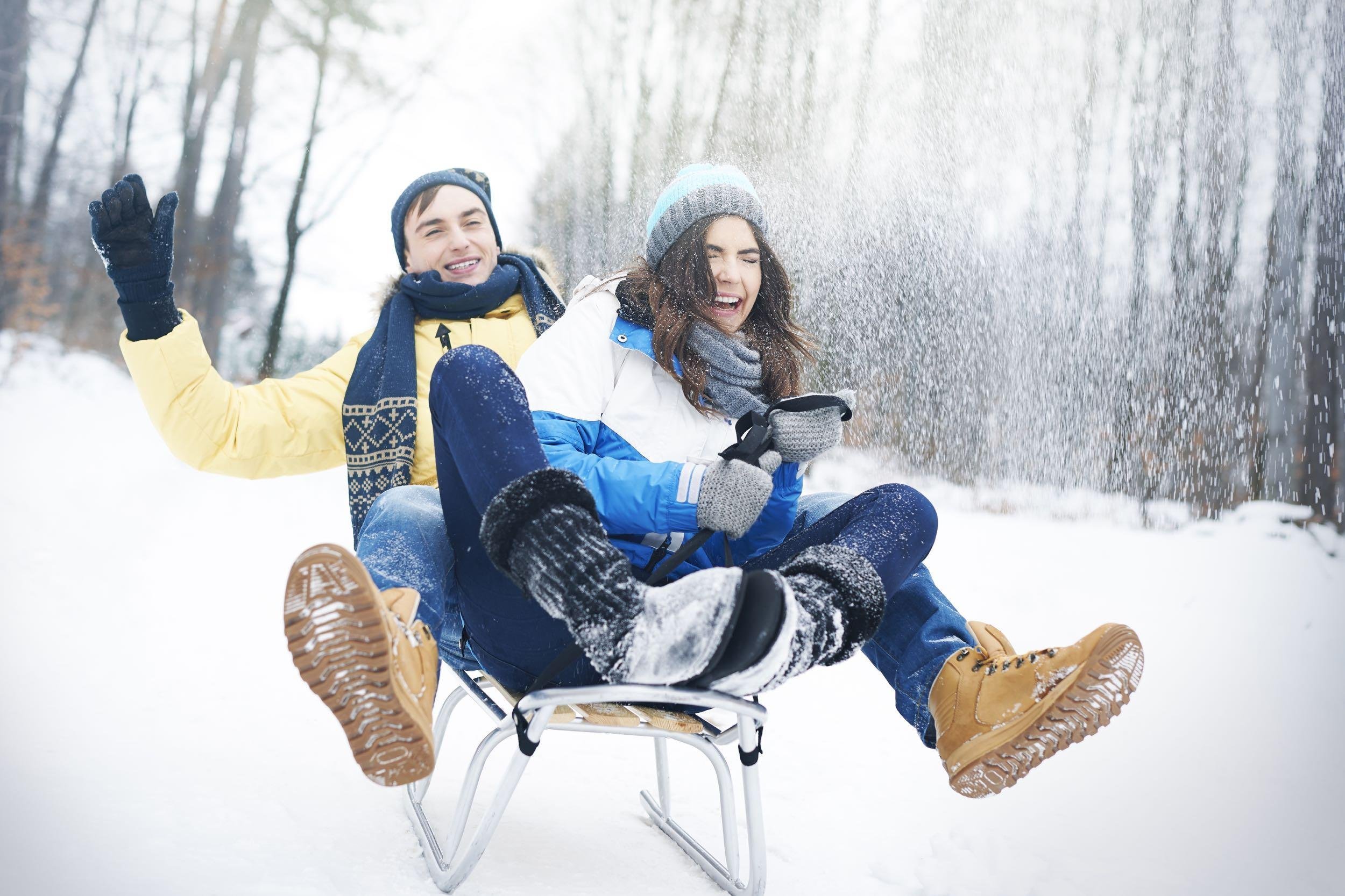 PLAY IN THE SNOW
