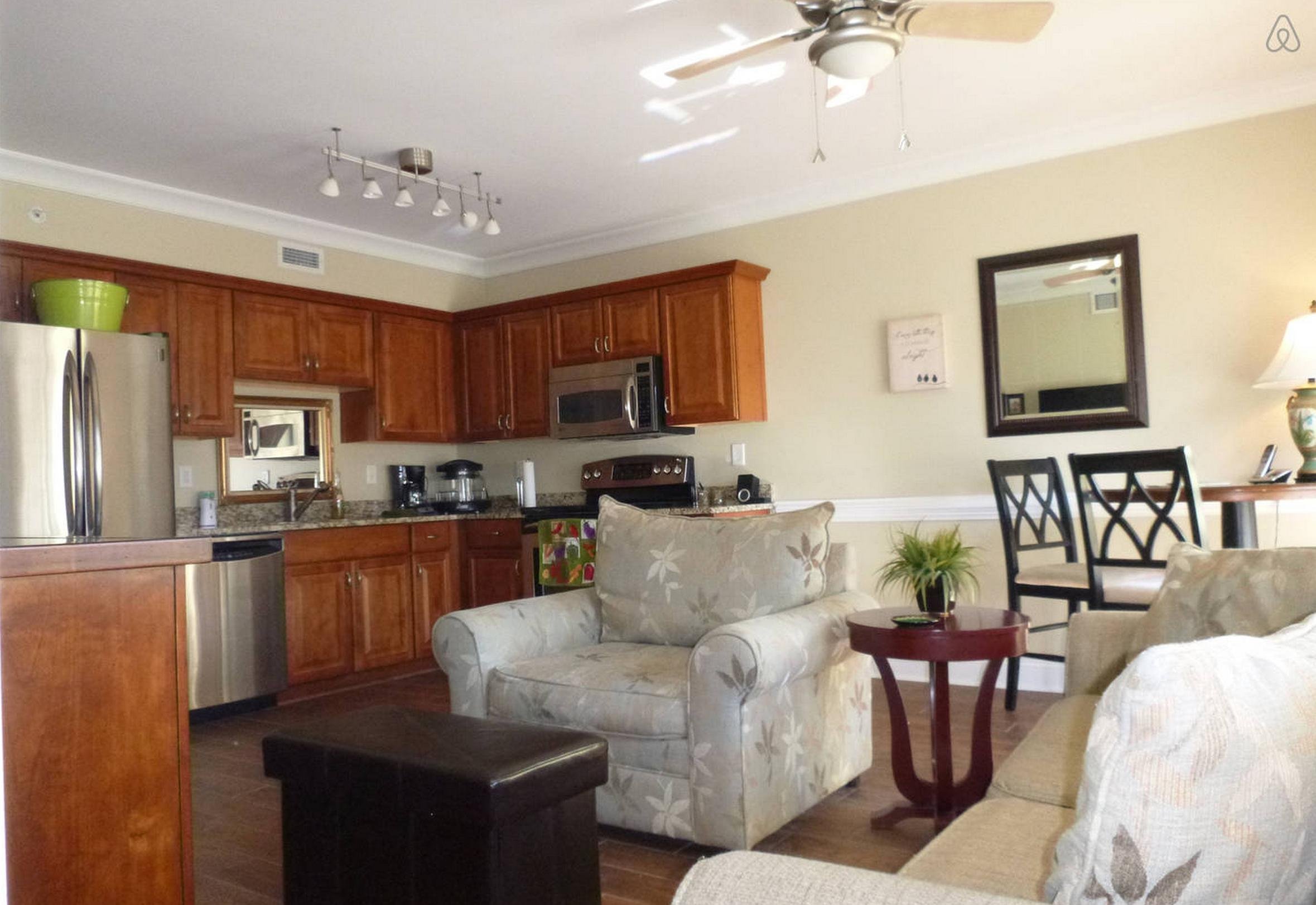 Tybee Island, Georgia: $63/Person for 8 People