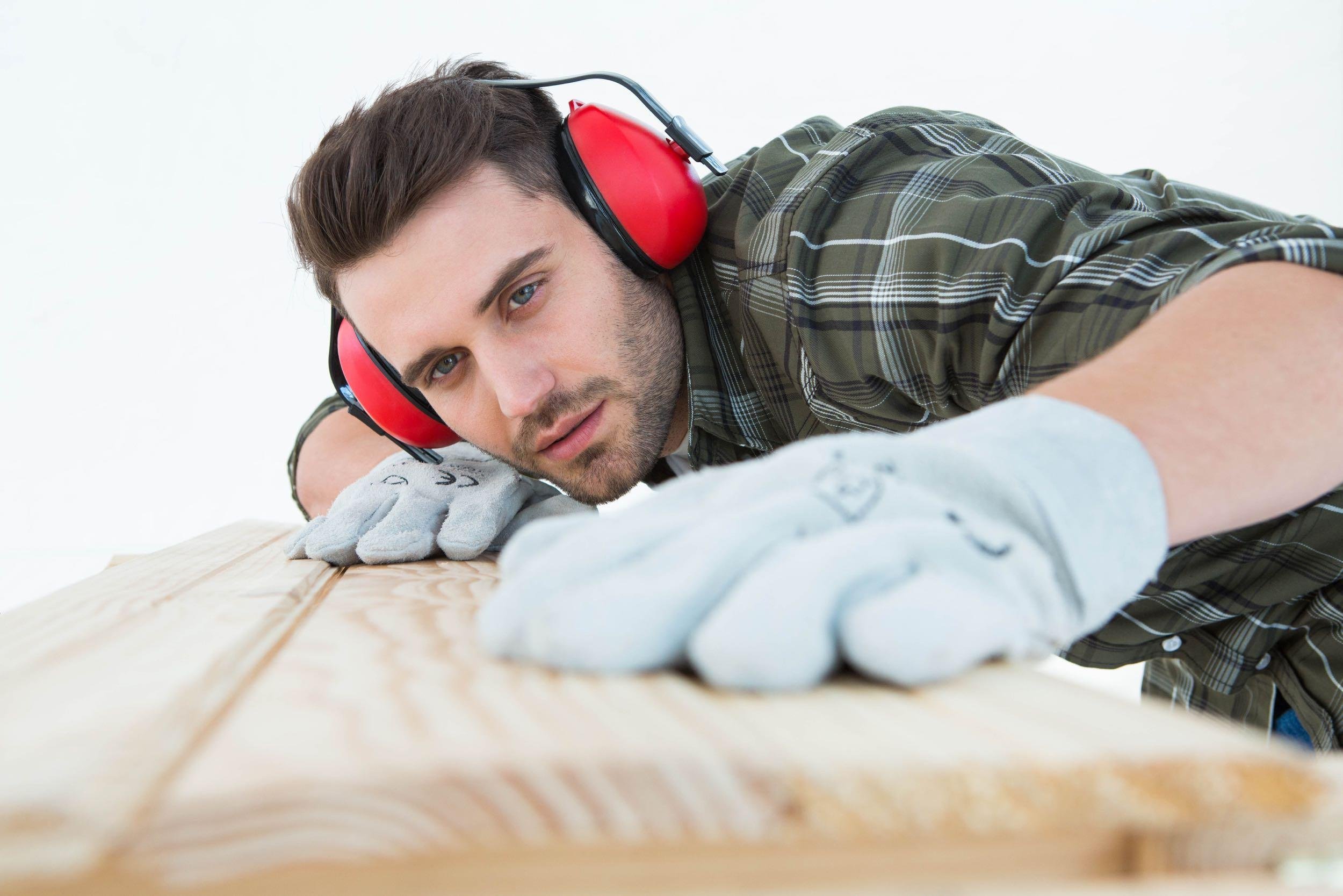 DECIDE WHAT KIND OF CONTRACTOR YOU NEED