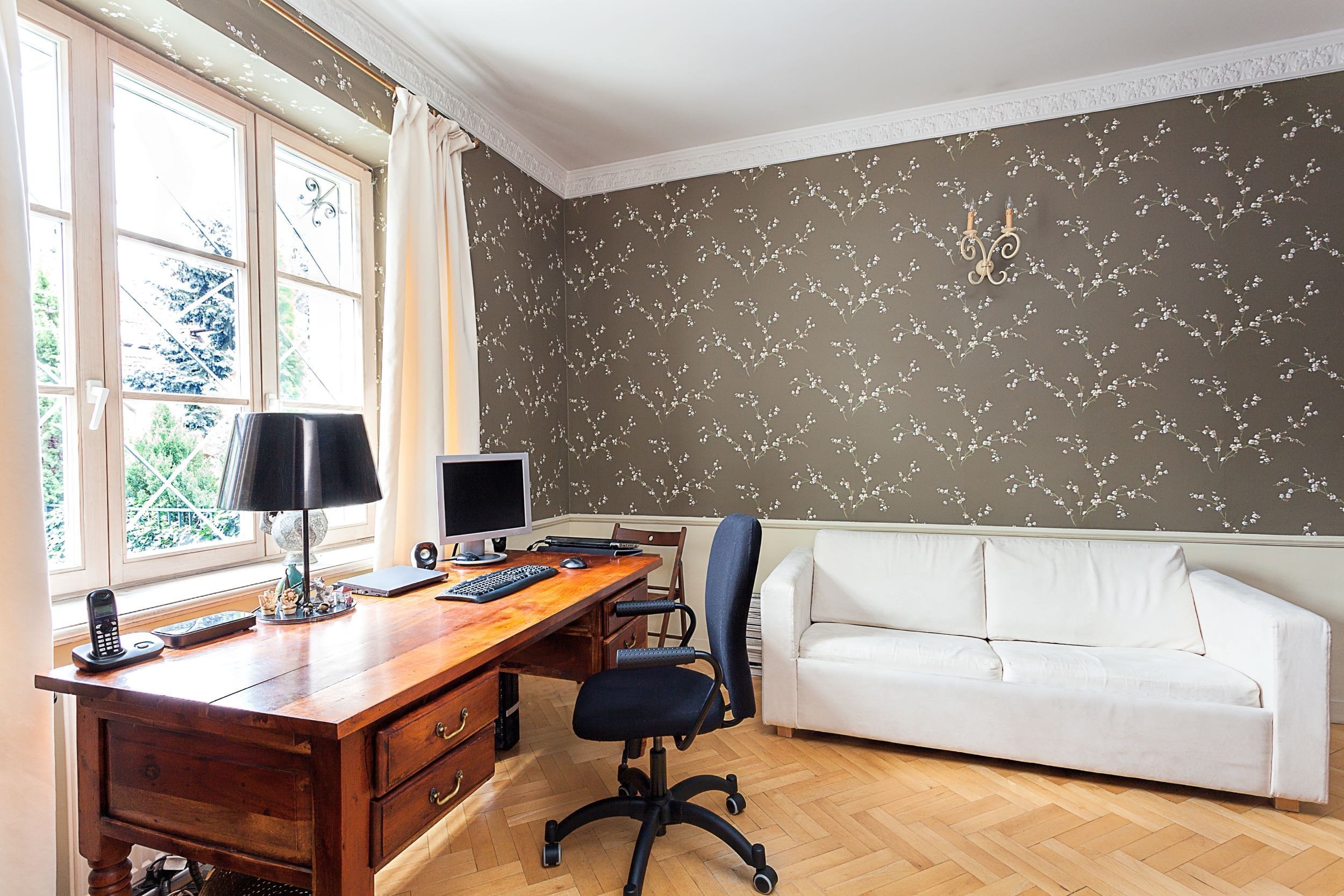 RETHINK THE HOME OFFICE