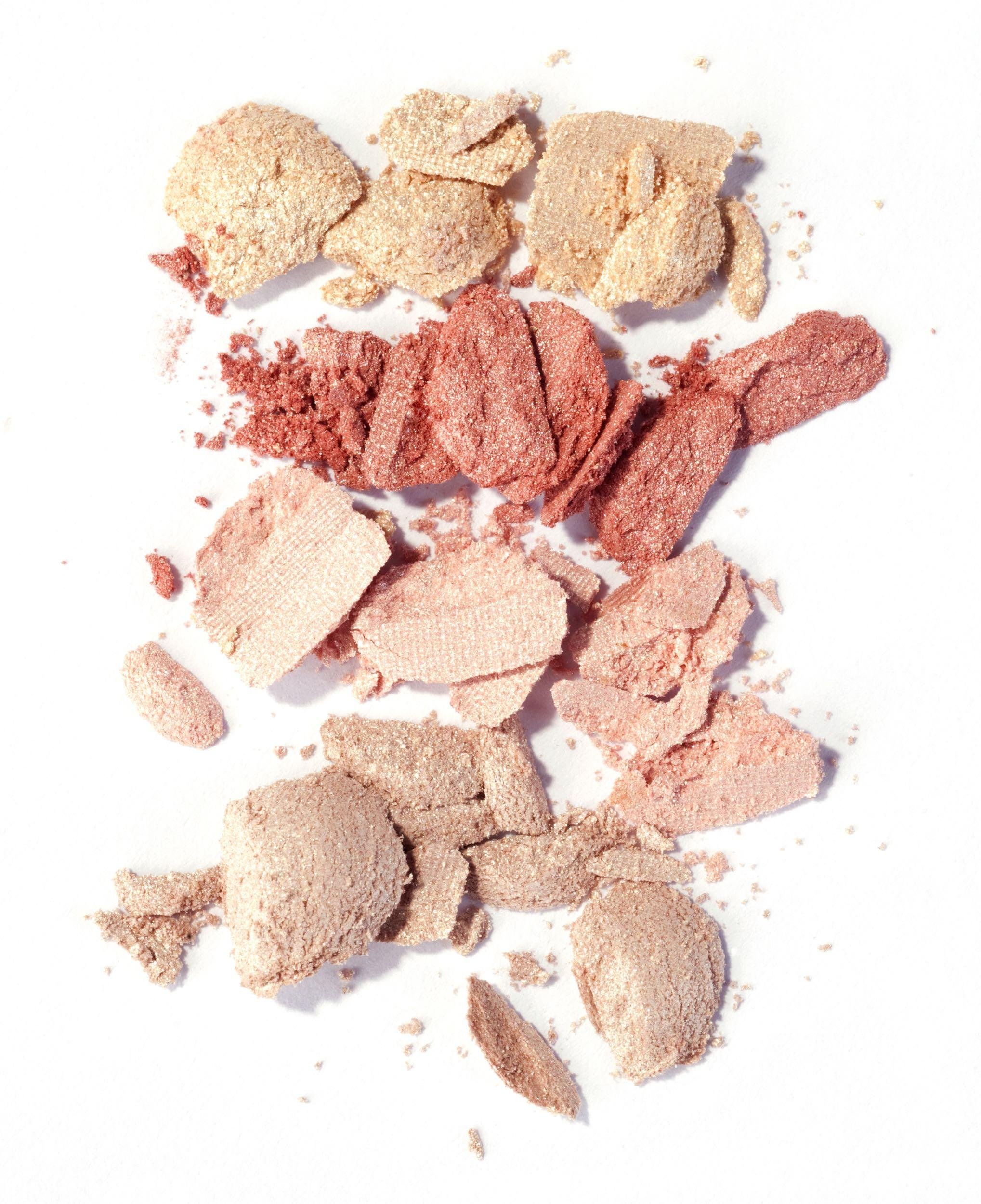 EYE SHADOW: DARK CIRCLE EXTERMINATOR
