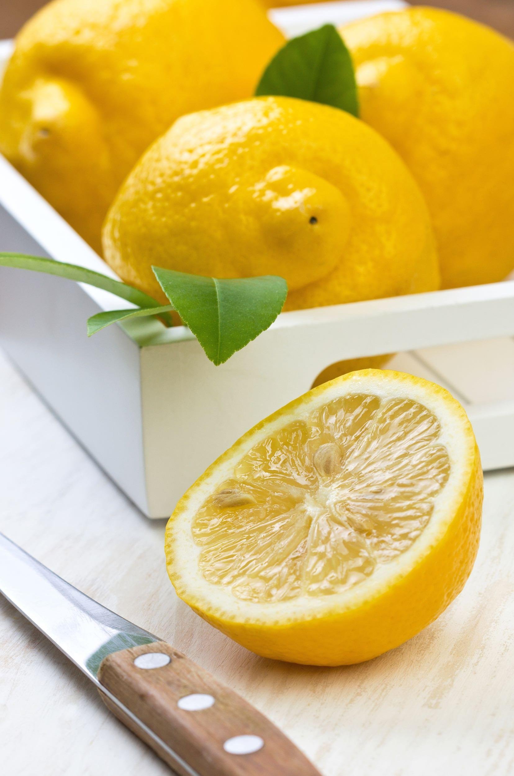 LEMON JUICE: SWEAT-STAIN FIGHTER