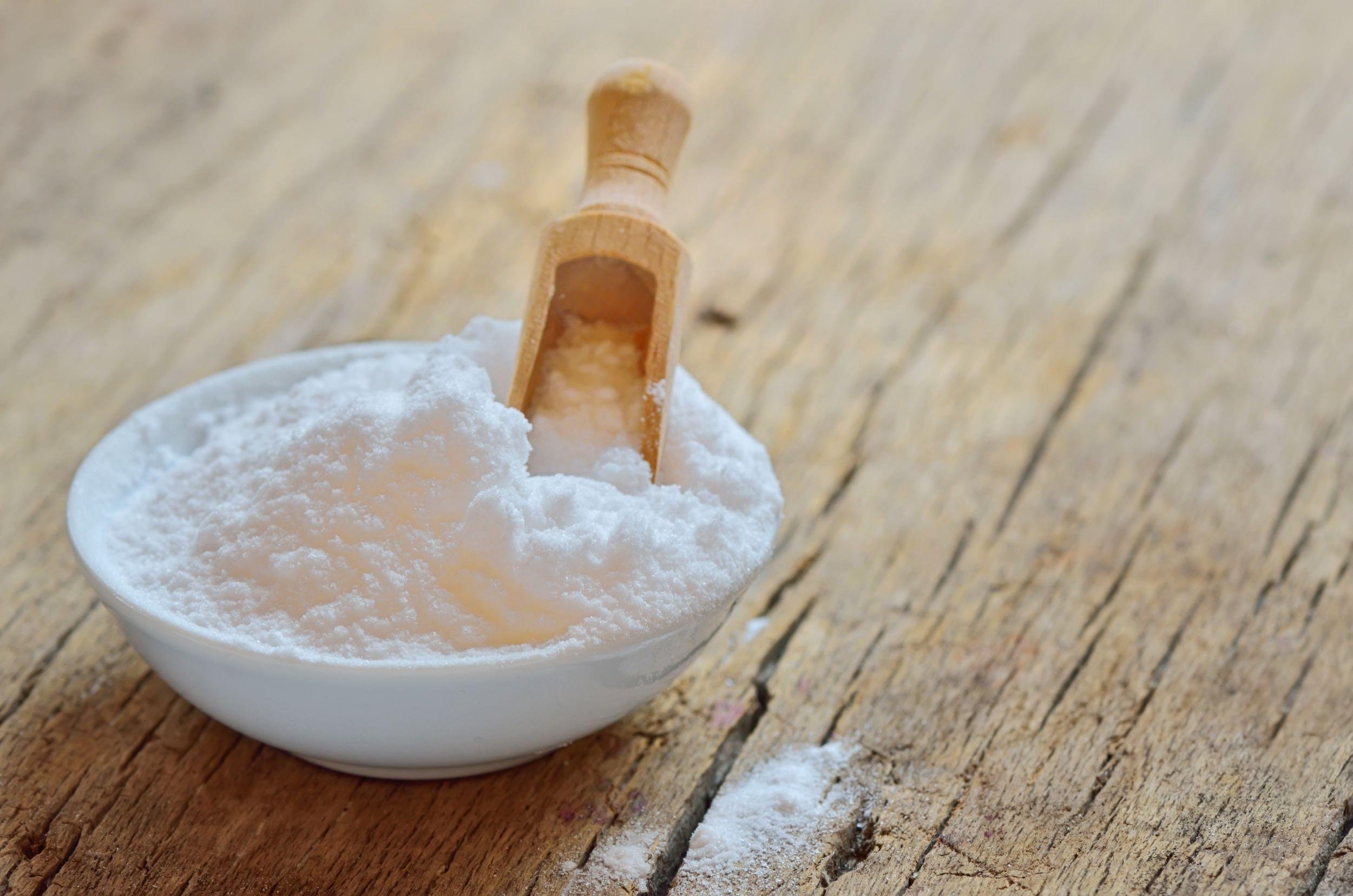 BAKING SODA: BLACKHEAD ERADICATOR