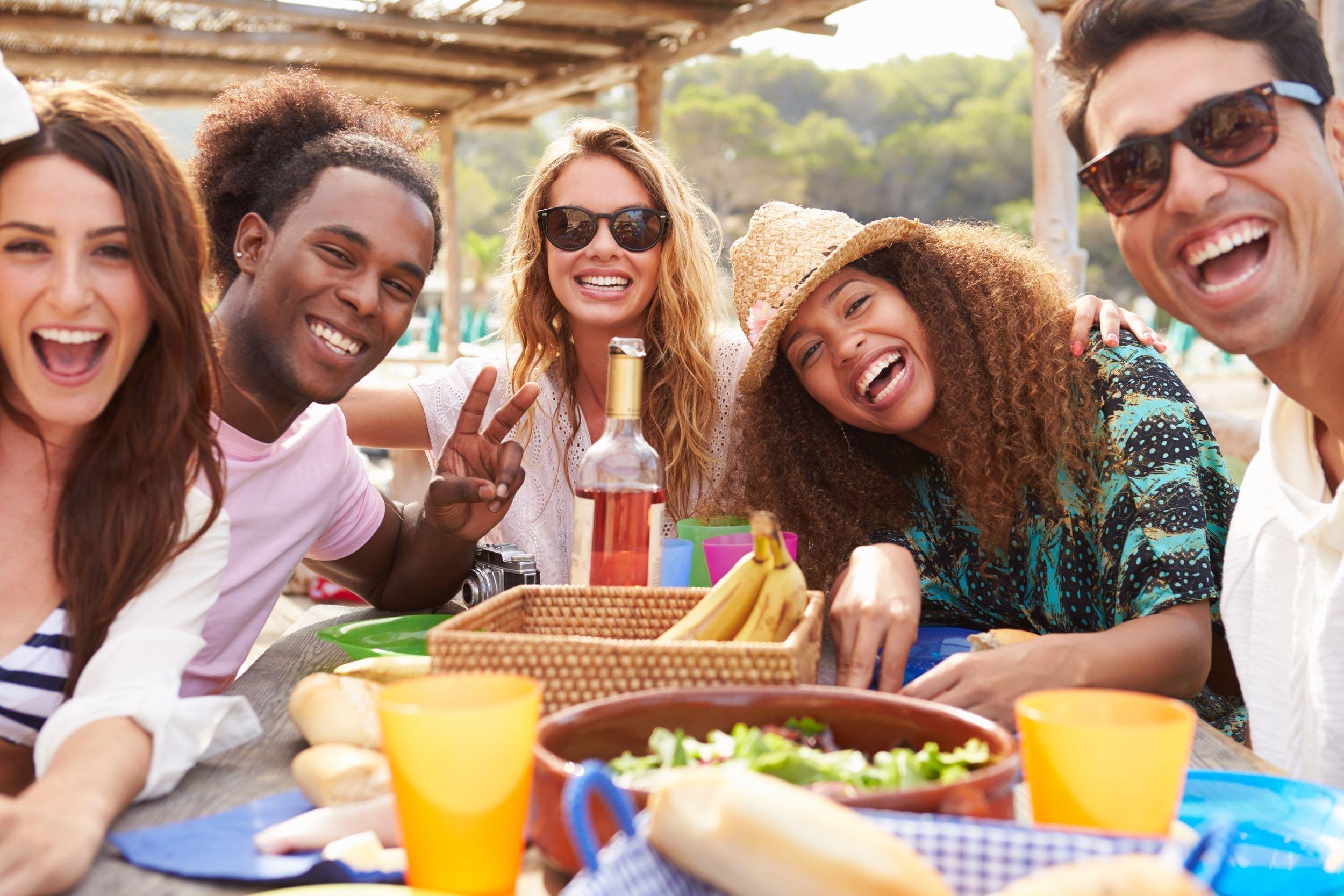 HANG WITH FRIENDS