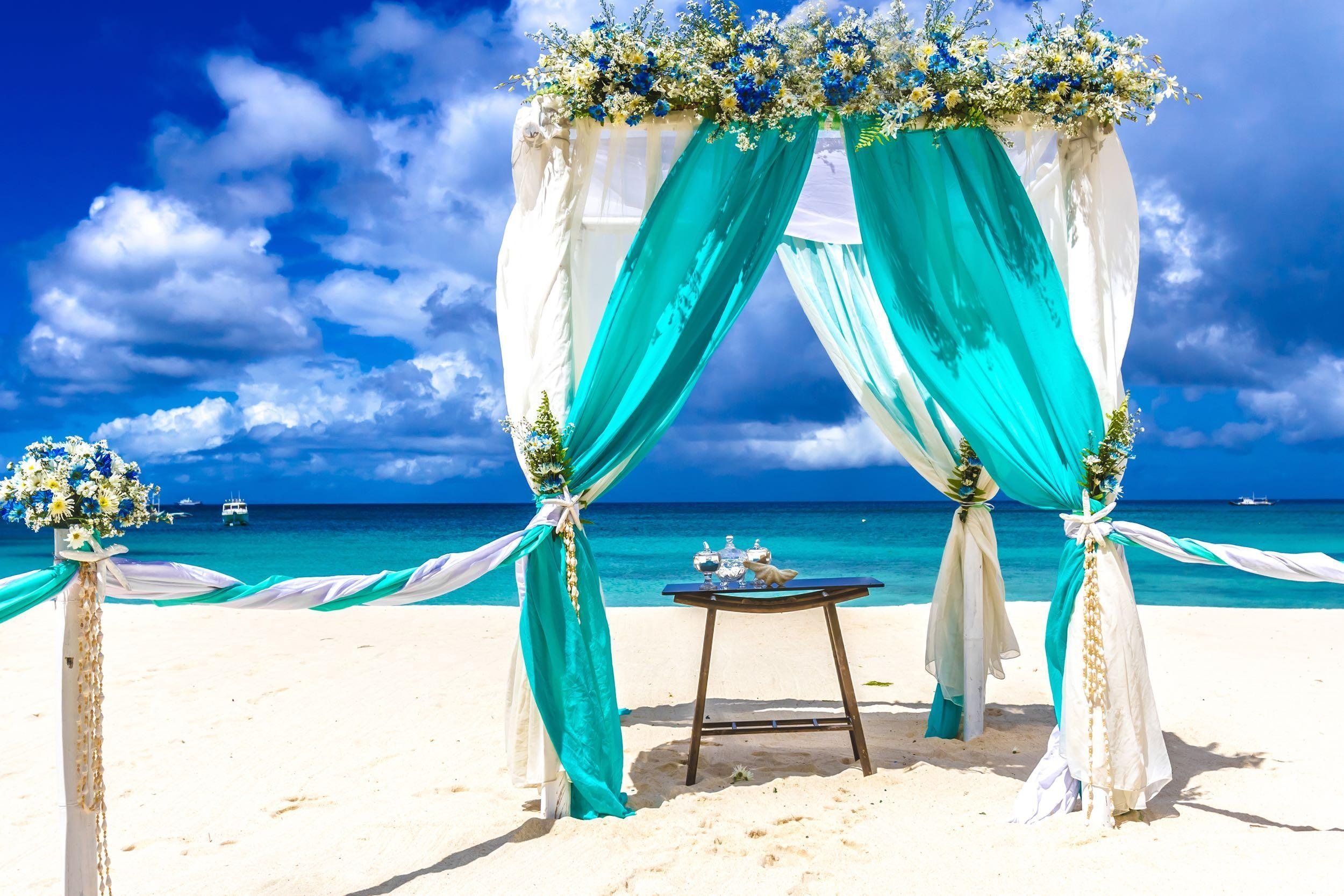 OPT FOR A DESTINATION WEDDING