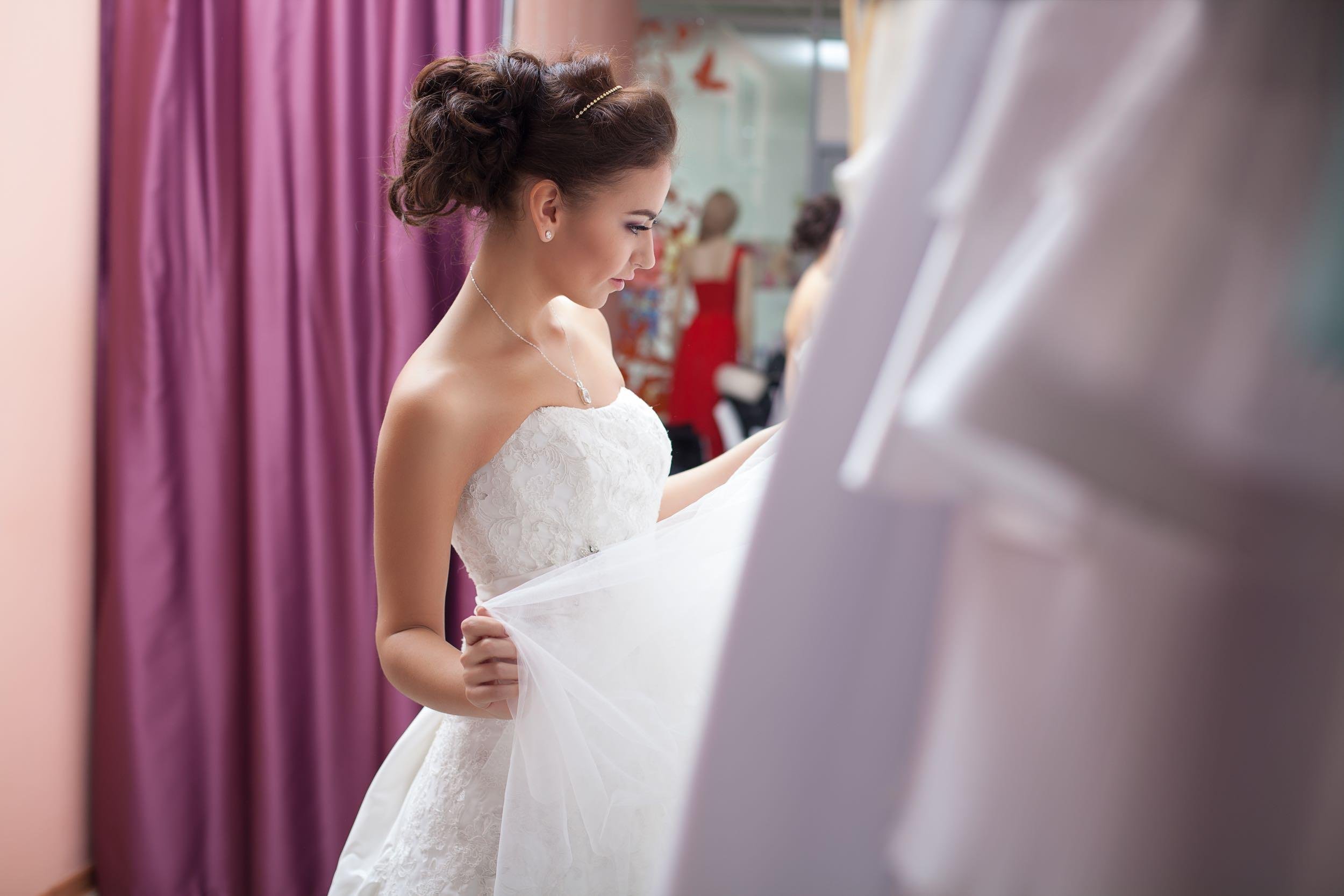BUY THE WEDDING DRESS