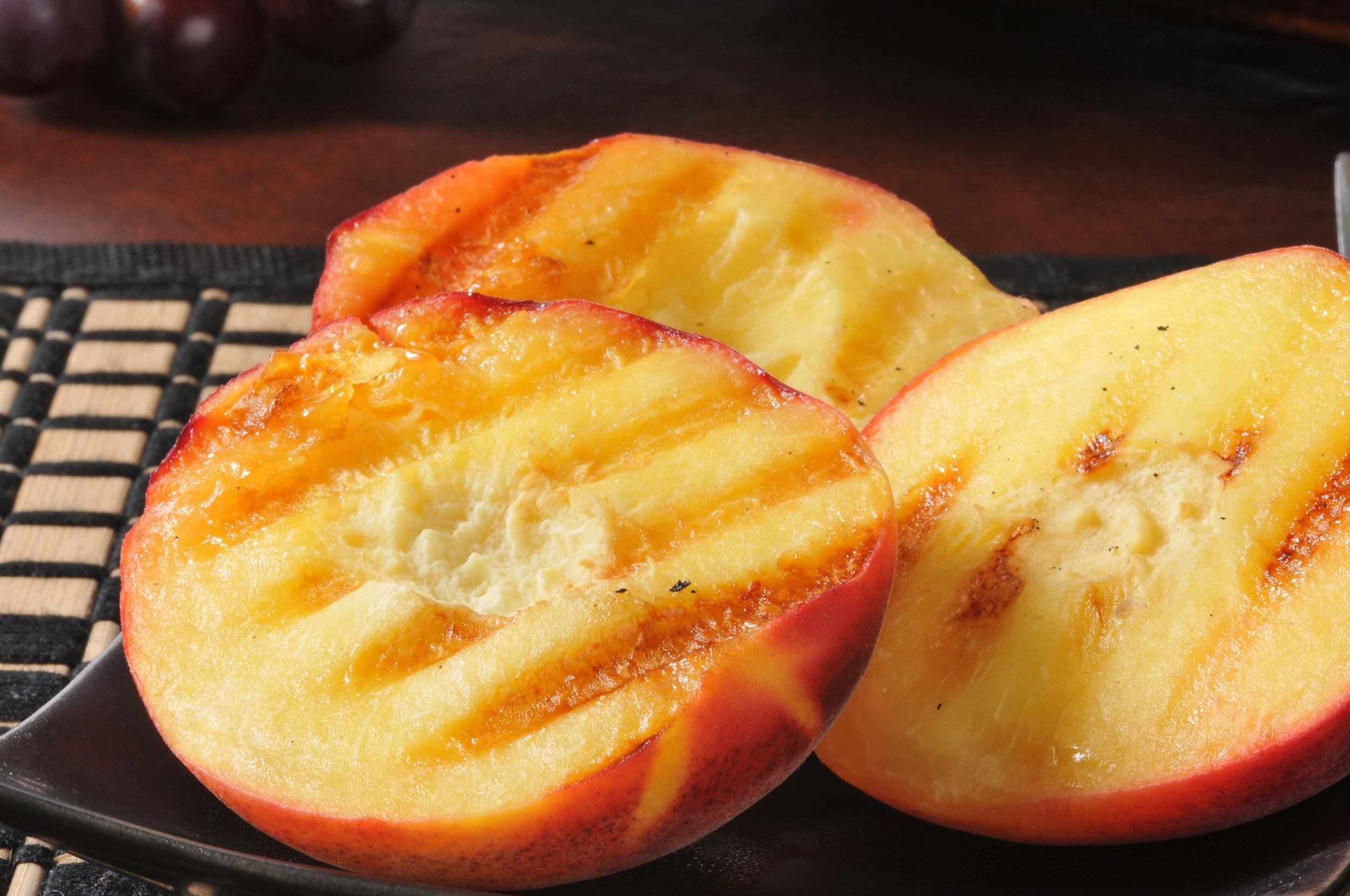 GRILLED PEACHES