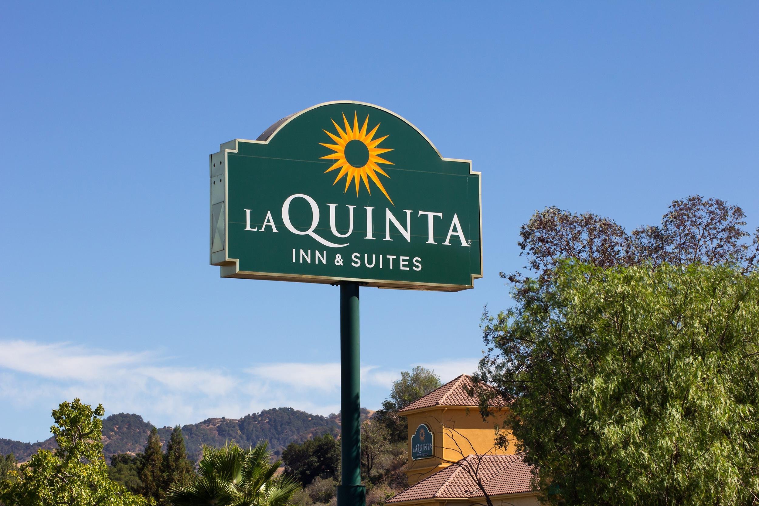 5. LA QUINTA RETURNS