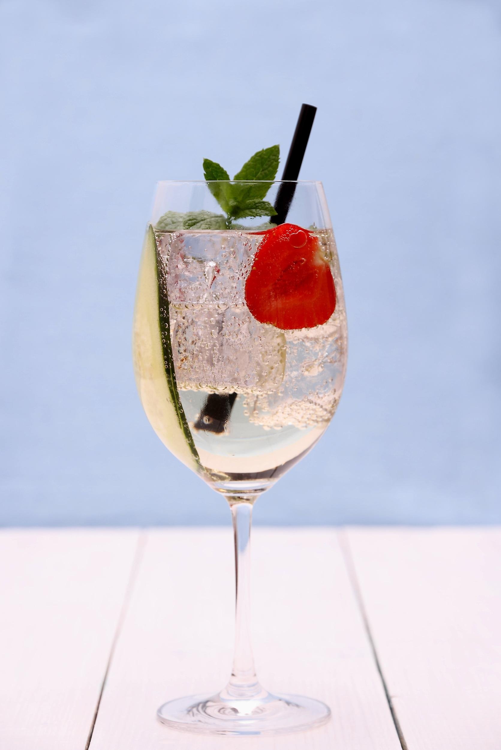 LILLET COOLER ($3.25/SERVING)