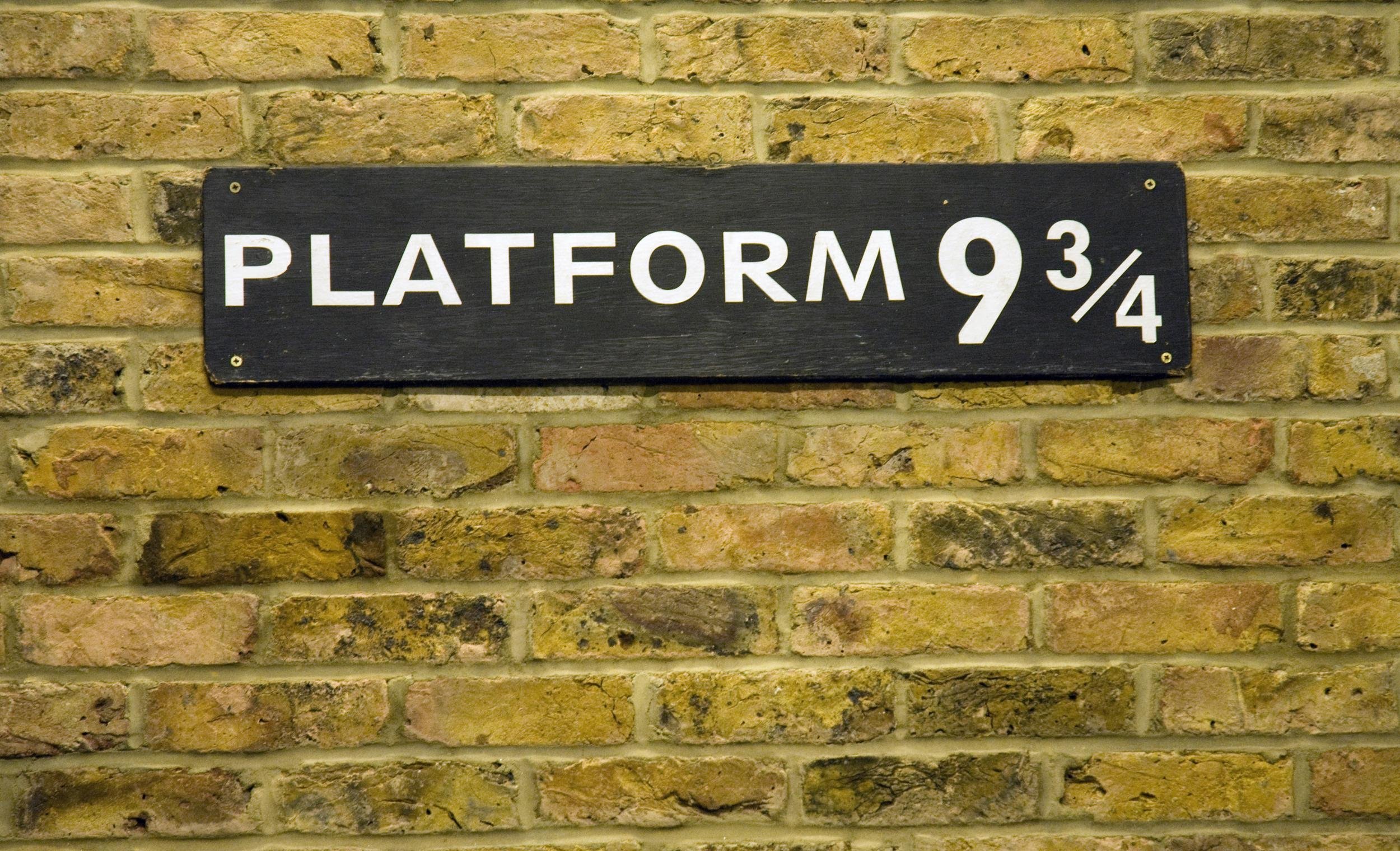 PLATFORM 9 3/4