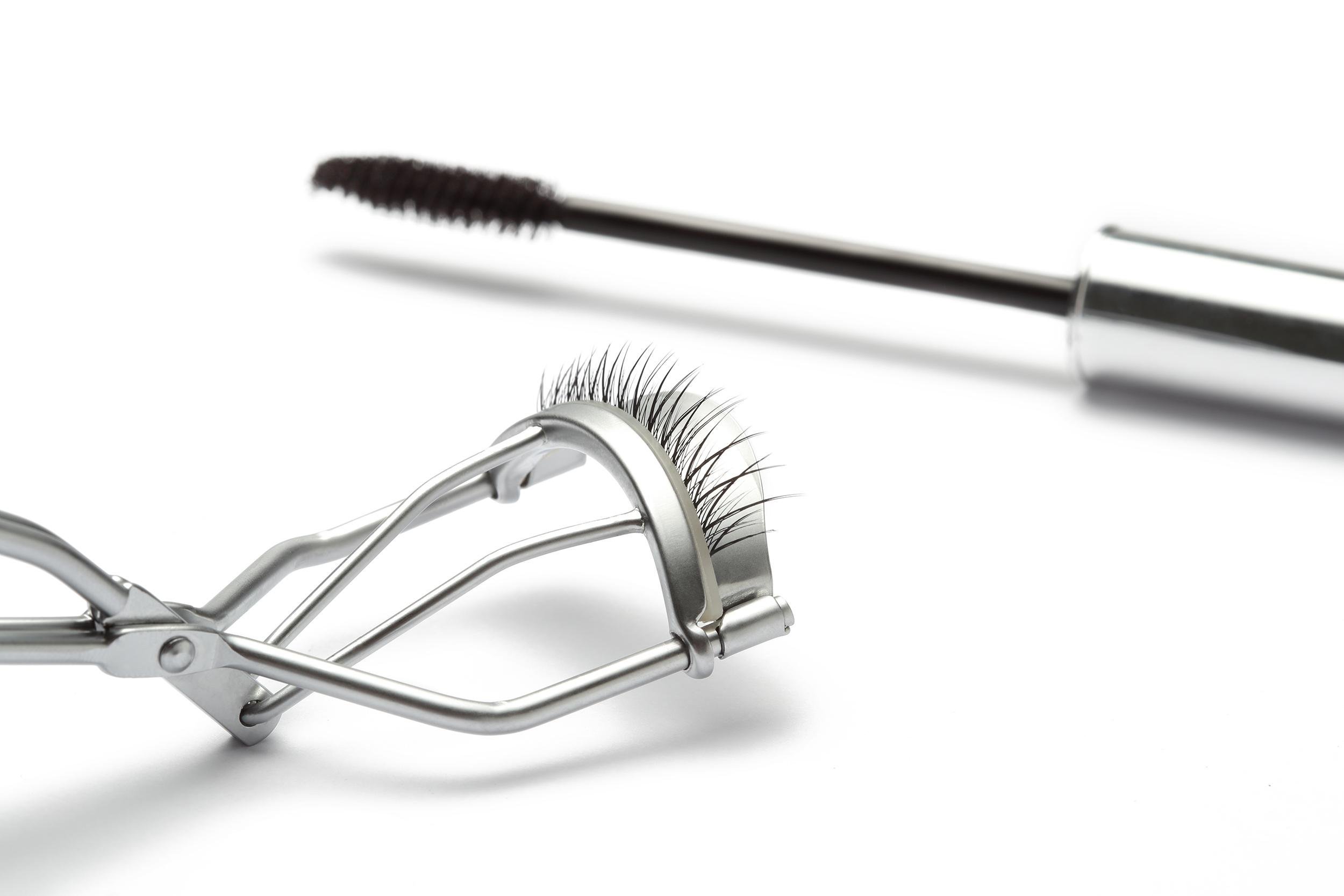 STREAMLINE THE MORNING MAKEUP ROUTINE