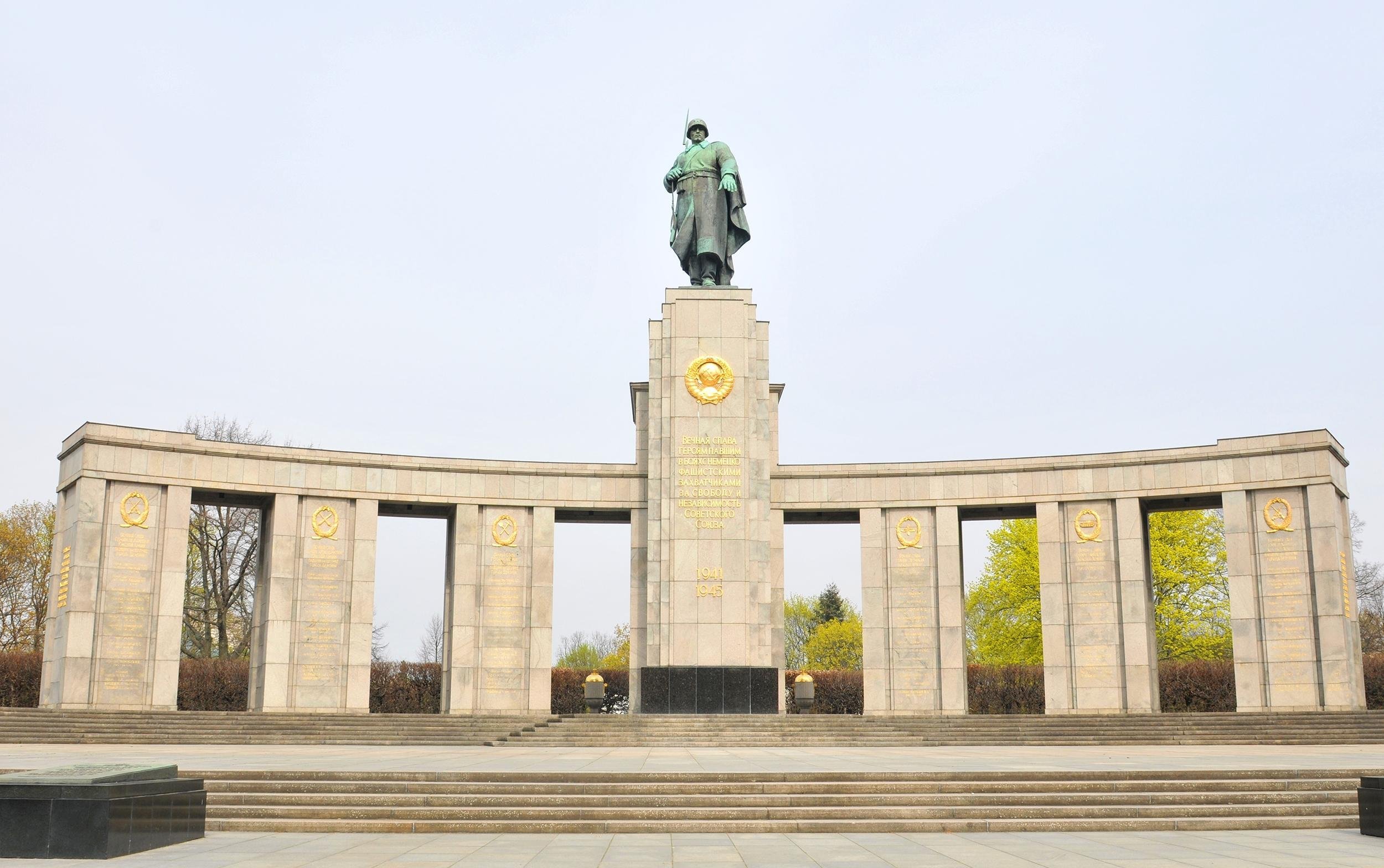 SEE THE SOVIET WAR MEMORIAL IN TREPTOWER PARK