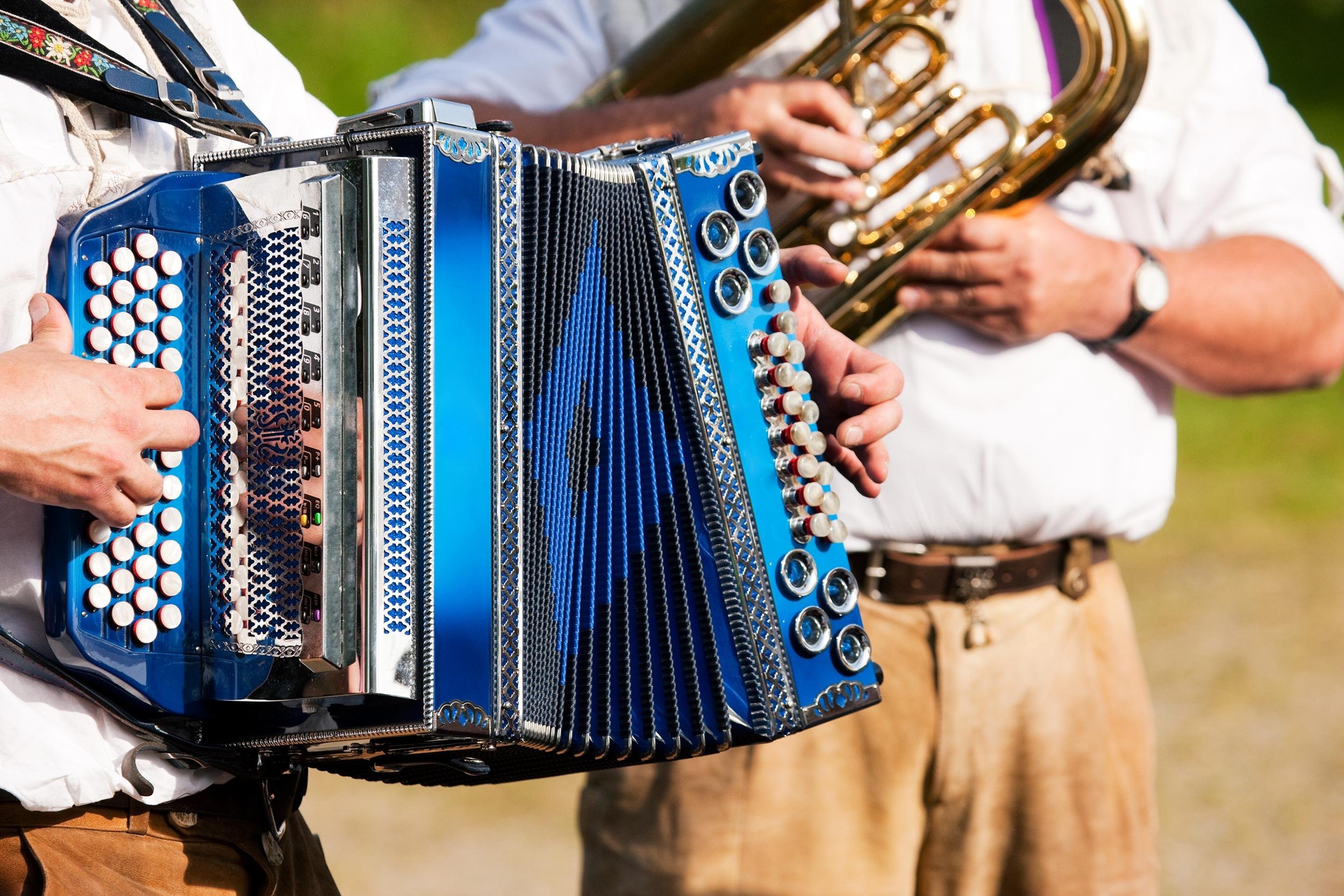 PLAY GERMAN MUSIC