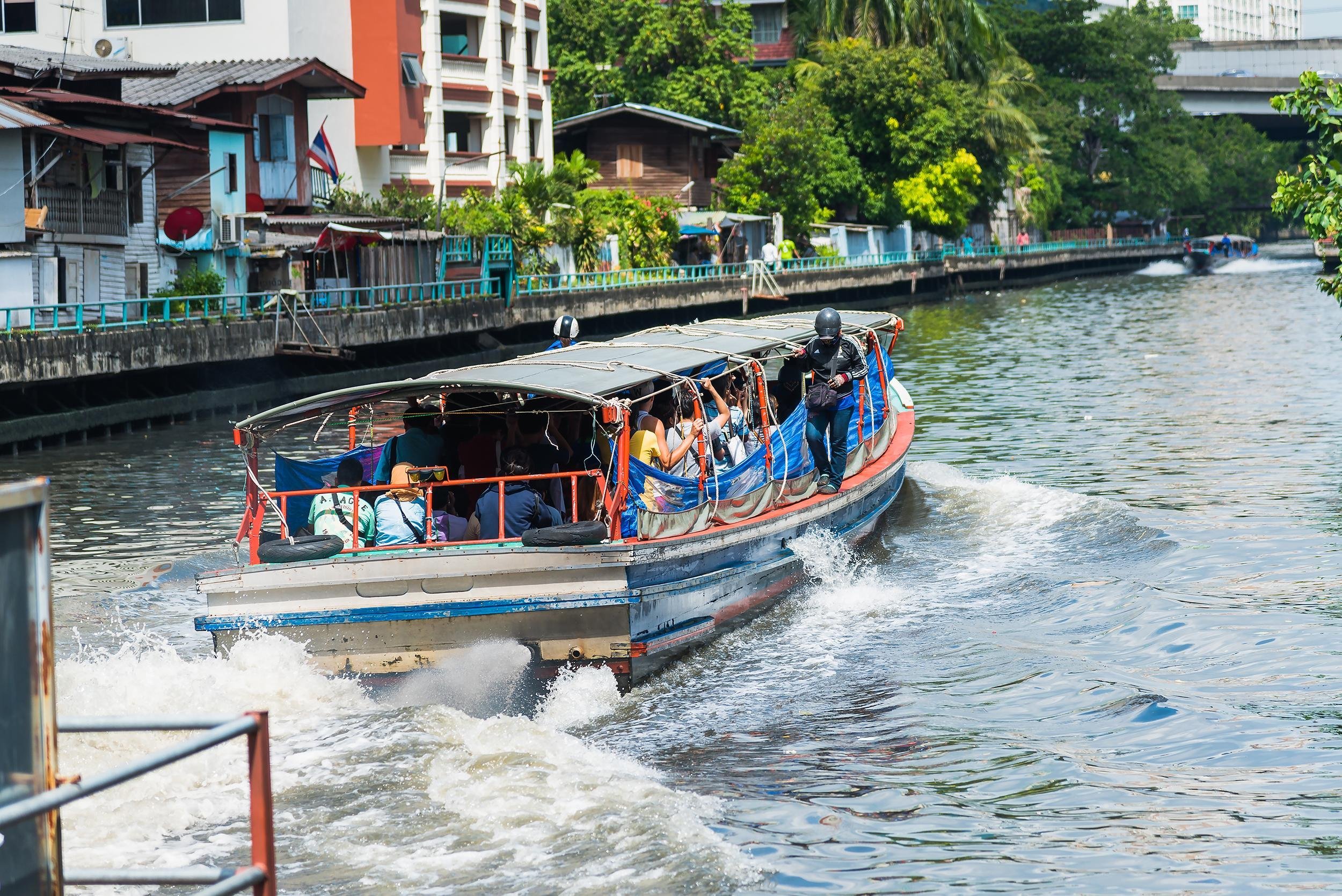 SEE (AND SMELL) THE REAL BANGKOK FROM A KHLONG BOAT
