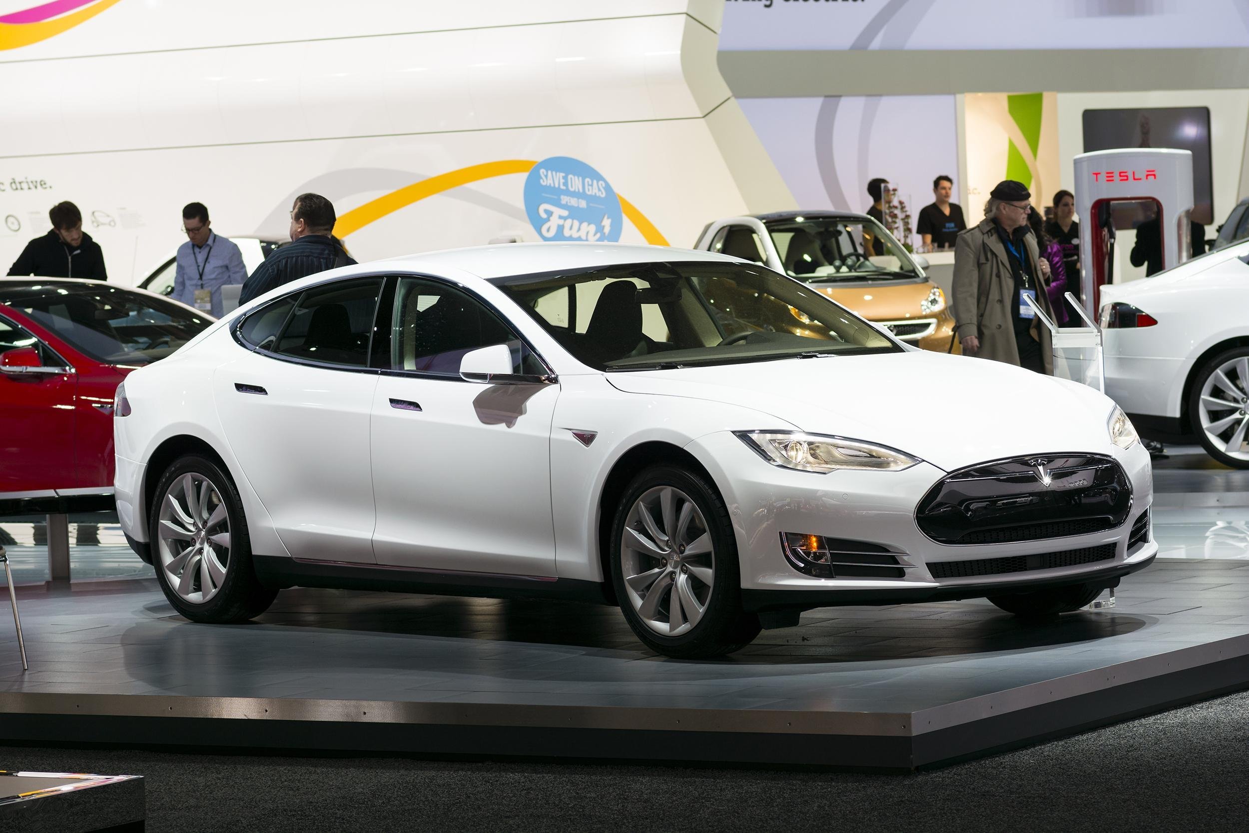 ELECTRIC CARS: TESLA MODEL S