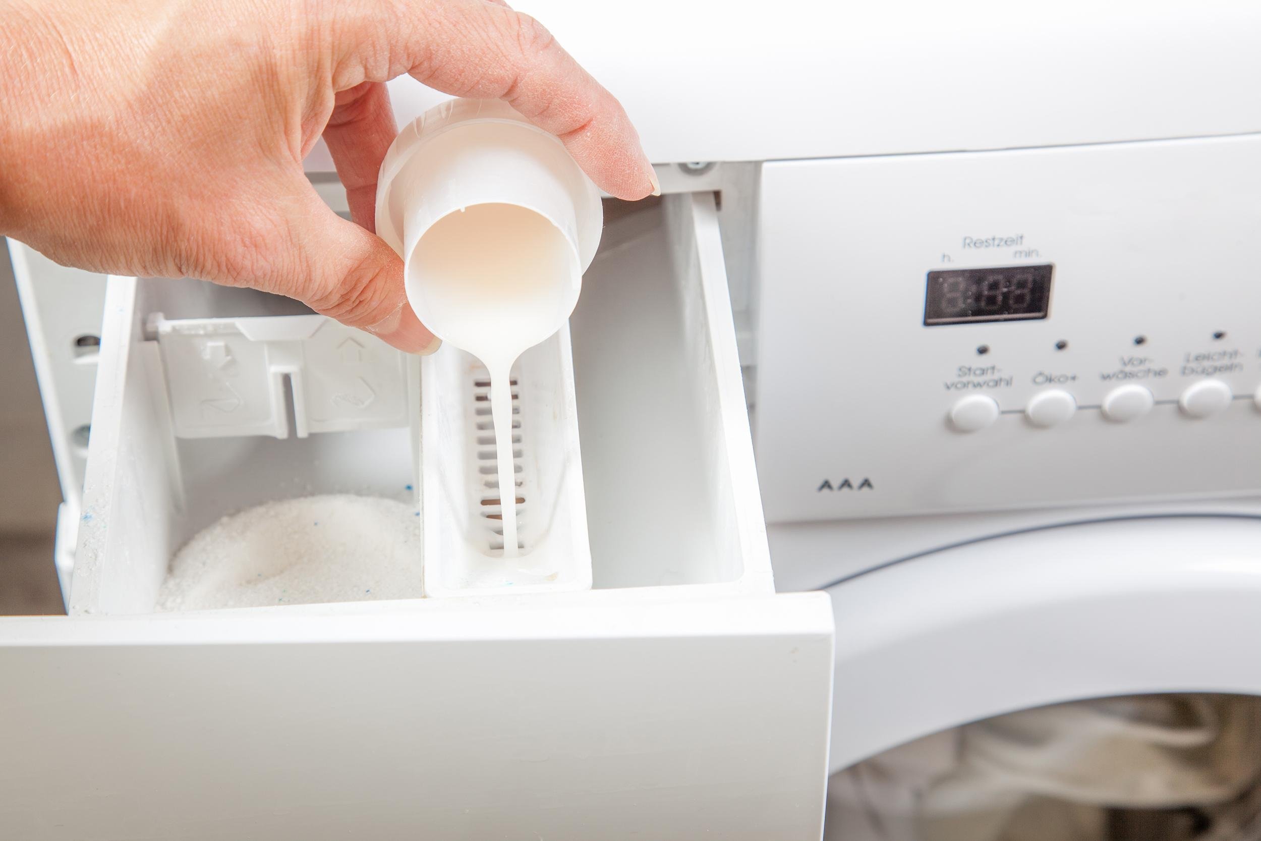 ALL-NATURAL FABRIC SOFTENER