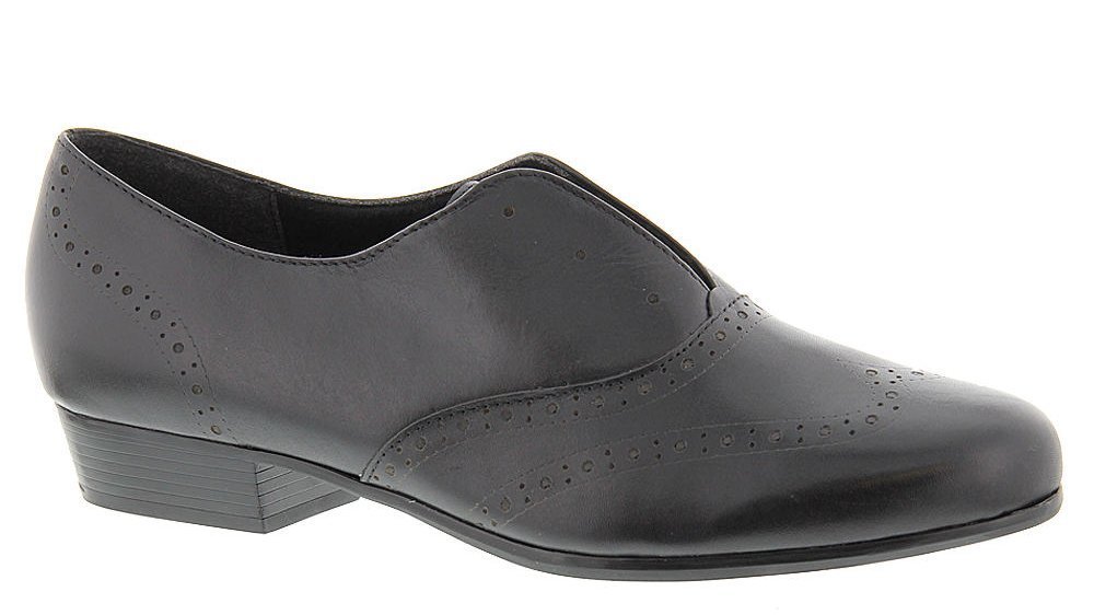 THE LOOK: OXFORDS