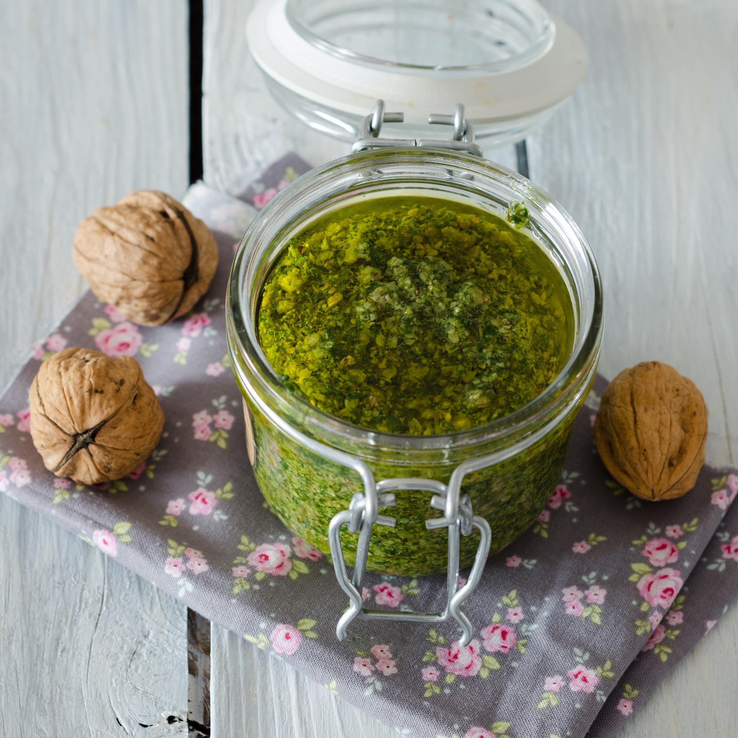 WALNUT PESTO