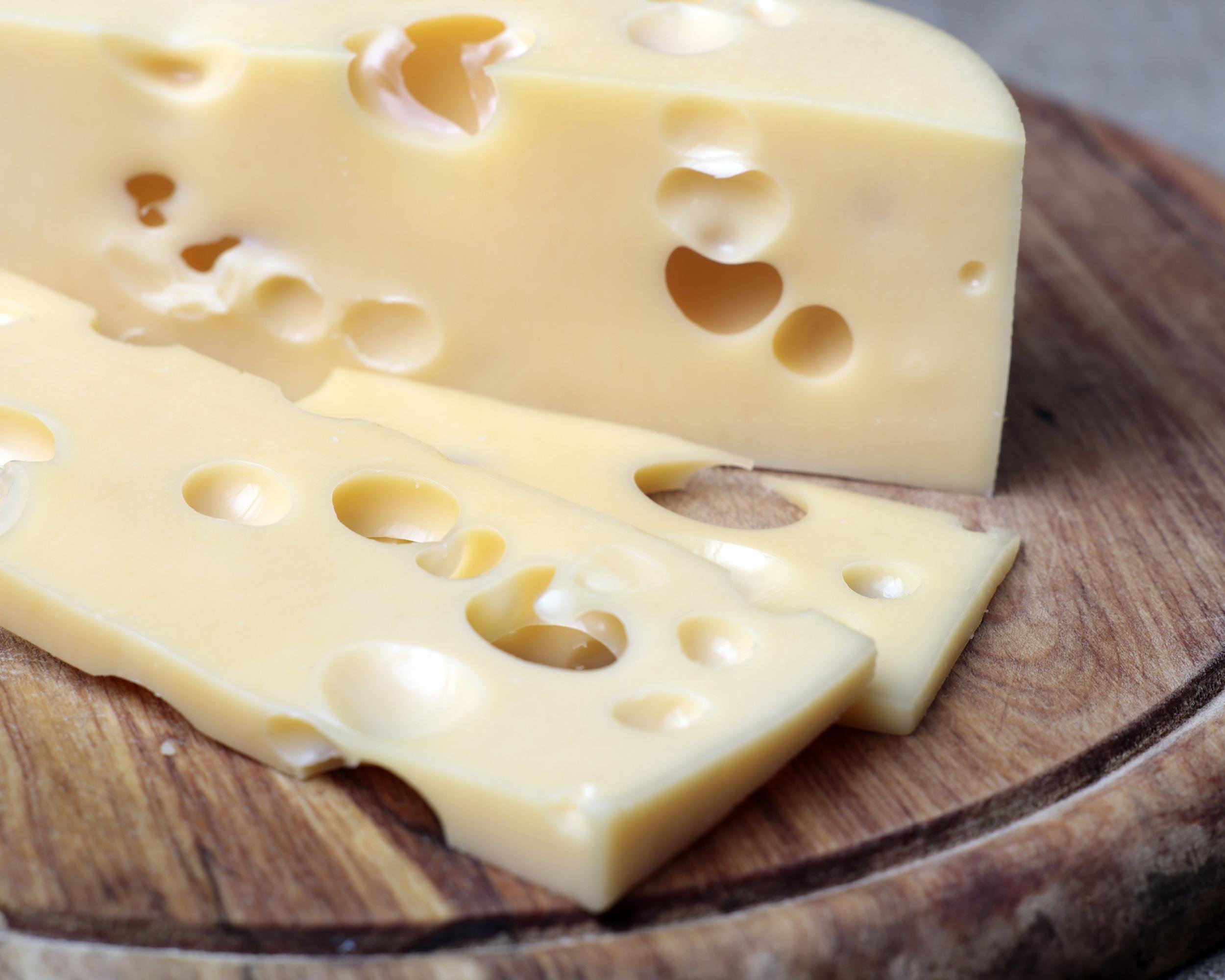 SUBSTITUTE FOR GRUYÈRE: AMERICAN-STYLE SWISS