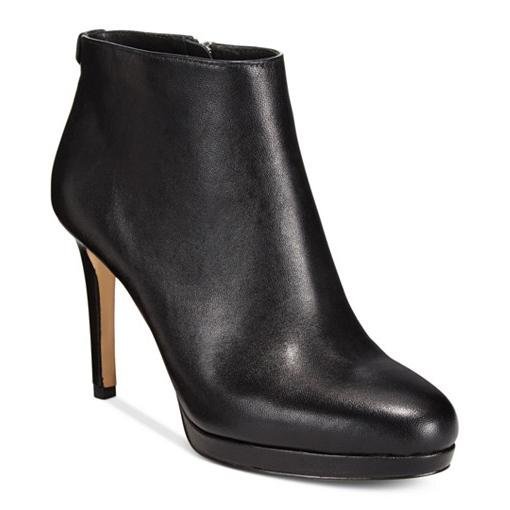 THE LOOK: BLACK ANKLE BOOTIES