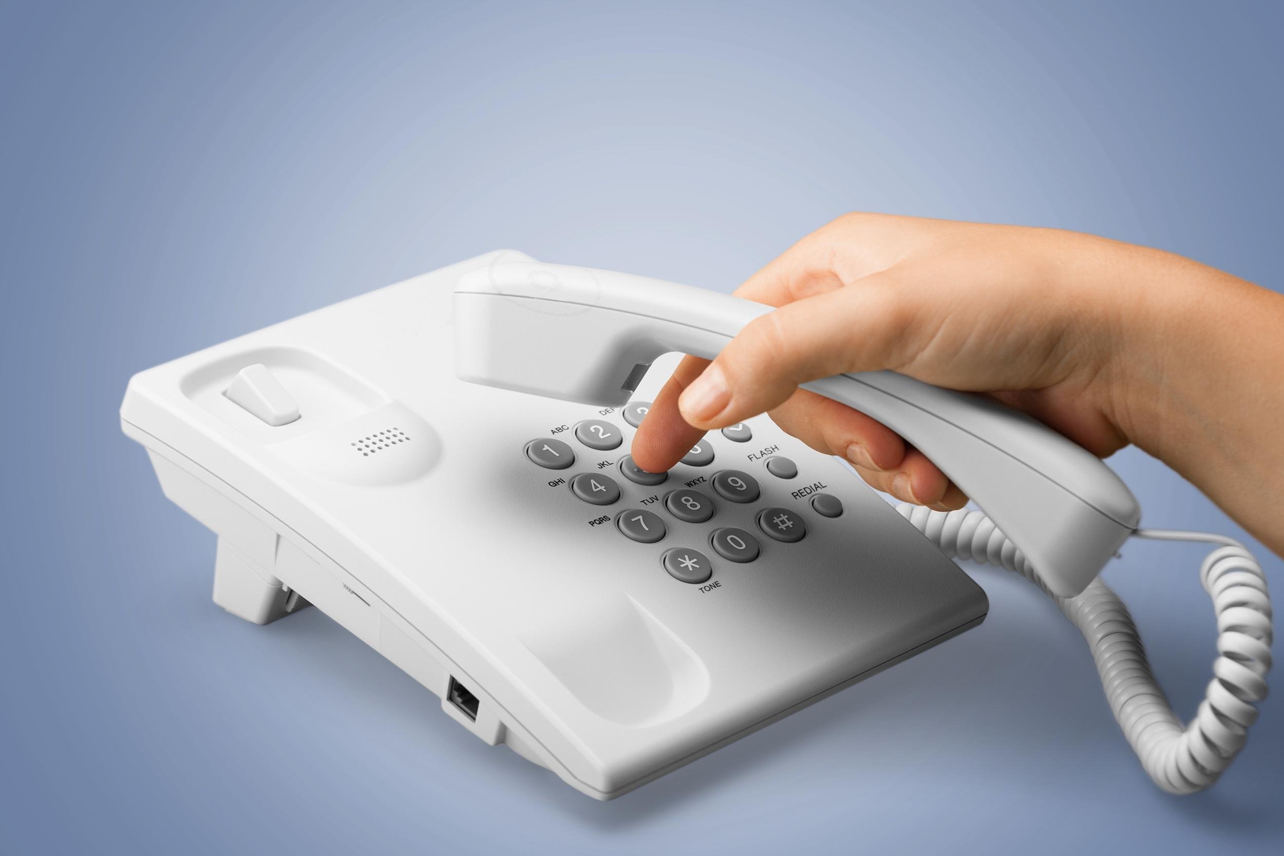 CHOOSE AN INSURER WITH PHONE-IN CONSULTATION