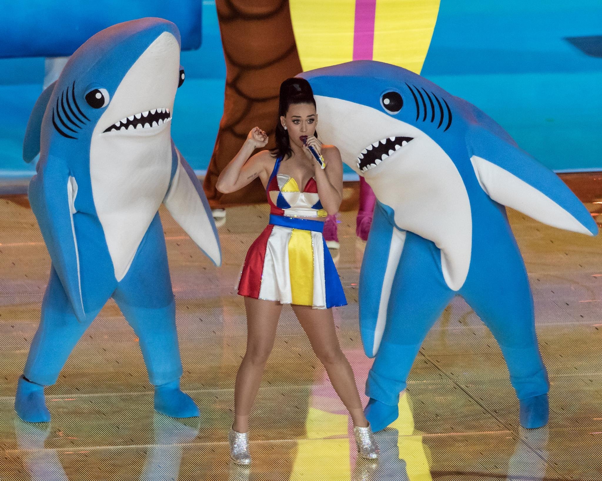 KATY PERRY'S LEFT SHARK