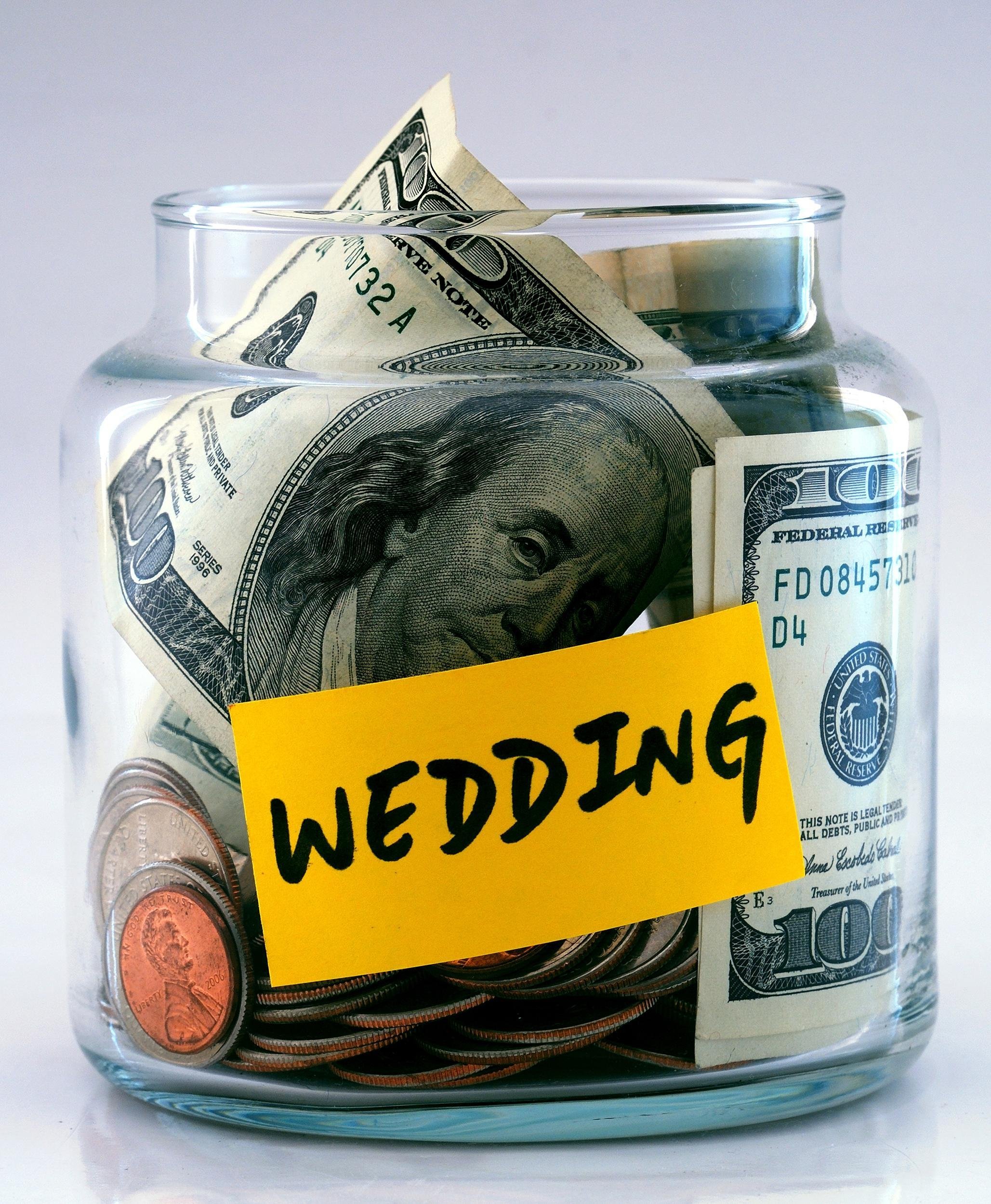 SET A BUDGET NOW (AND STICK TO IT)
