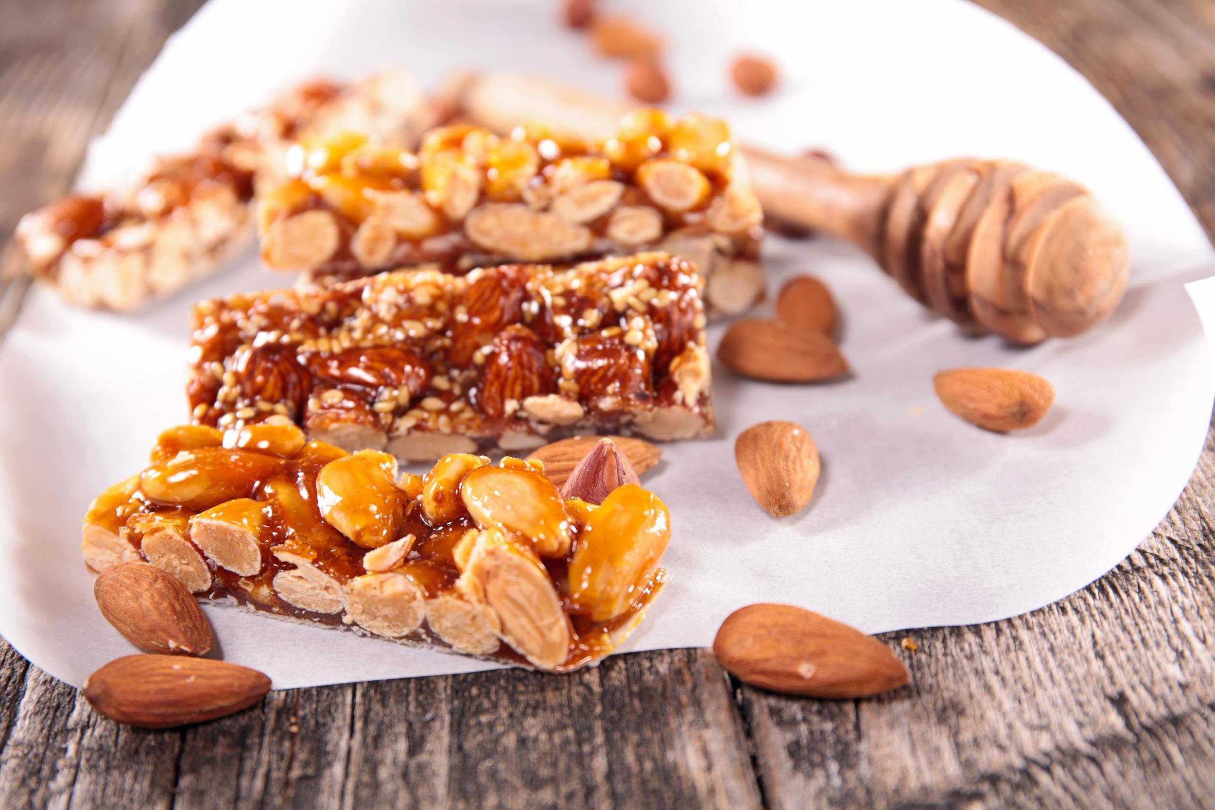 ALMOND HONEY POWER BARS
