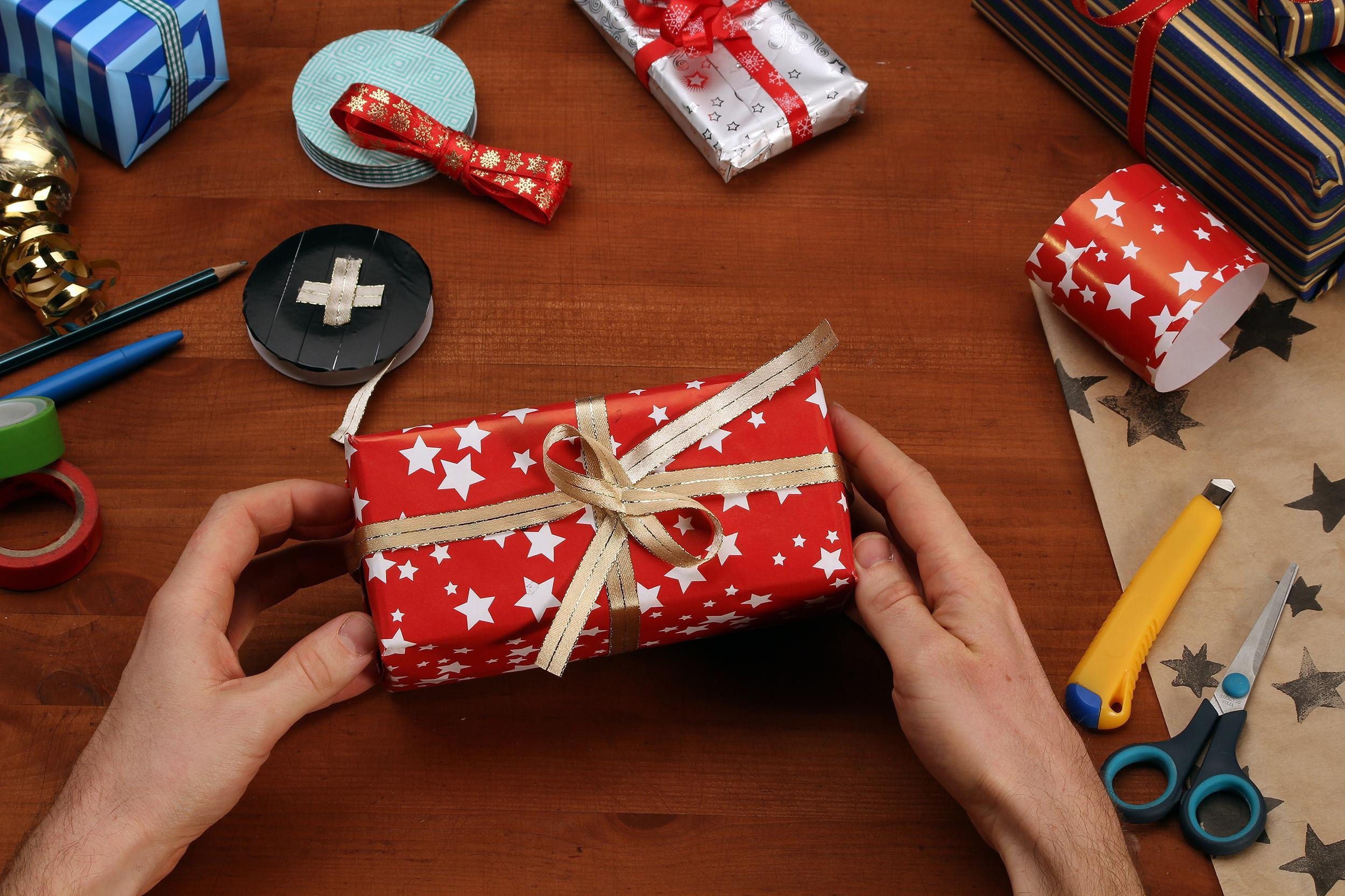TAKE ADVANTAGE OF FREE GIFT WRAPPING