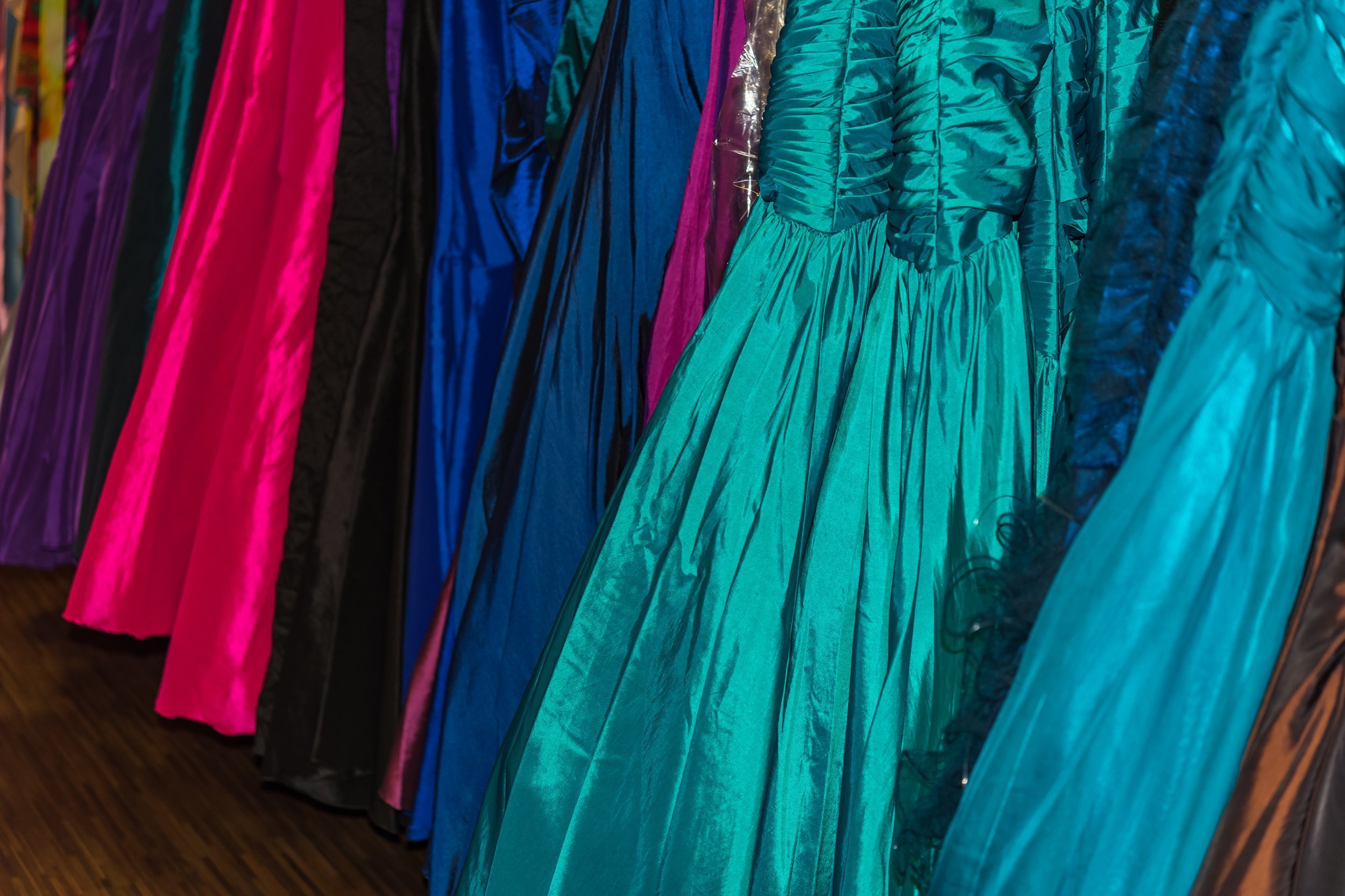 FORMAL CLOTHING