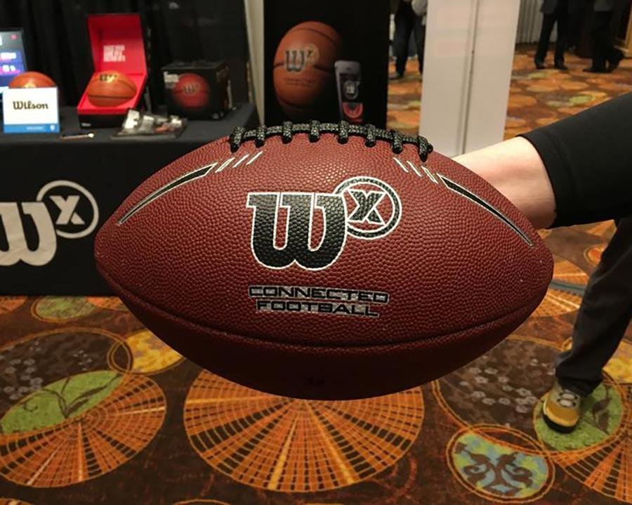 WILSON X CONNECTED FOOTBALL