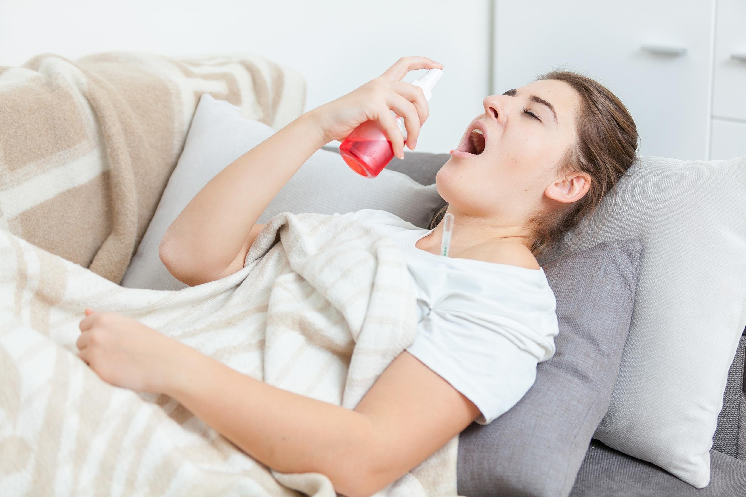 THROAT SPRAY