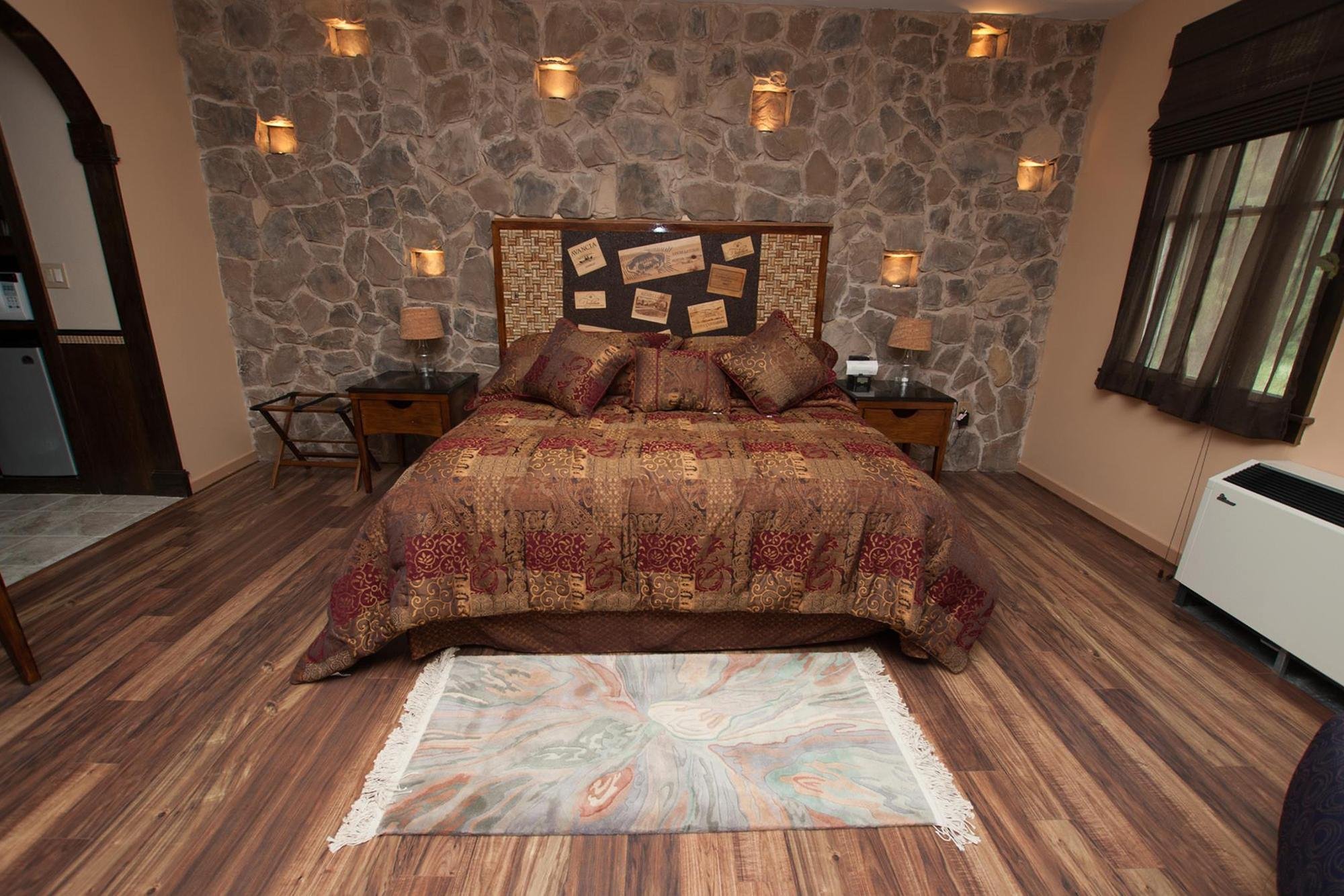 CONNECTICUT: LITCHFIELD INN
