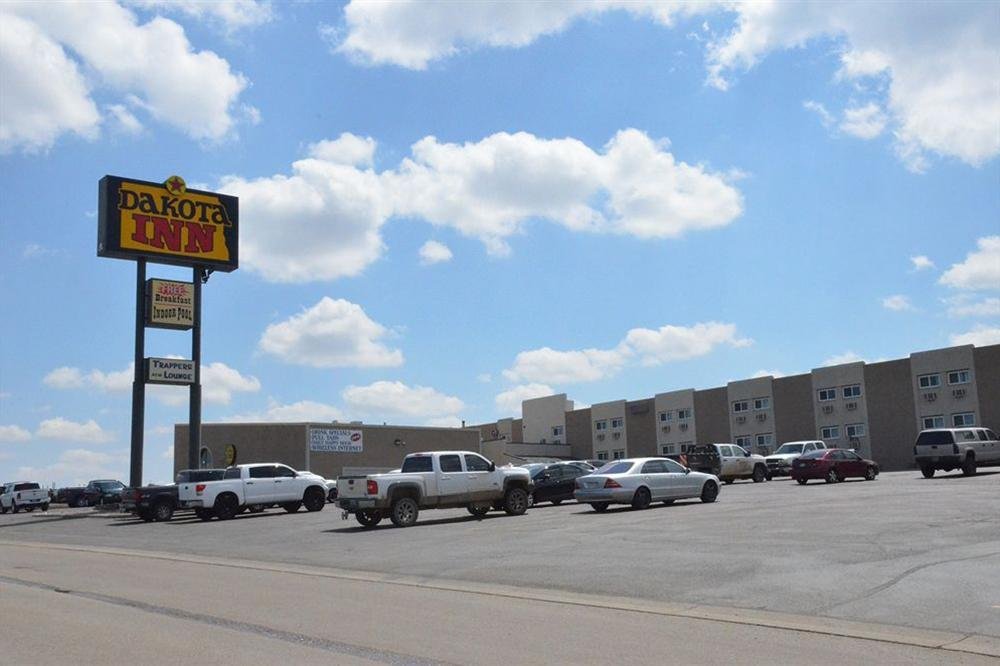 NORTH DAKOTA: DAKOTA INN, MINOT