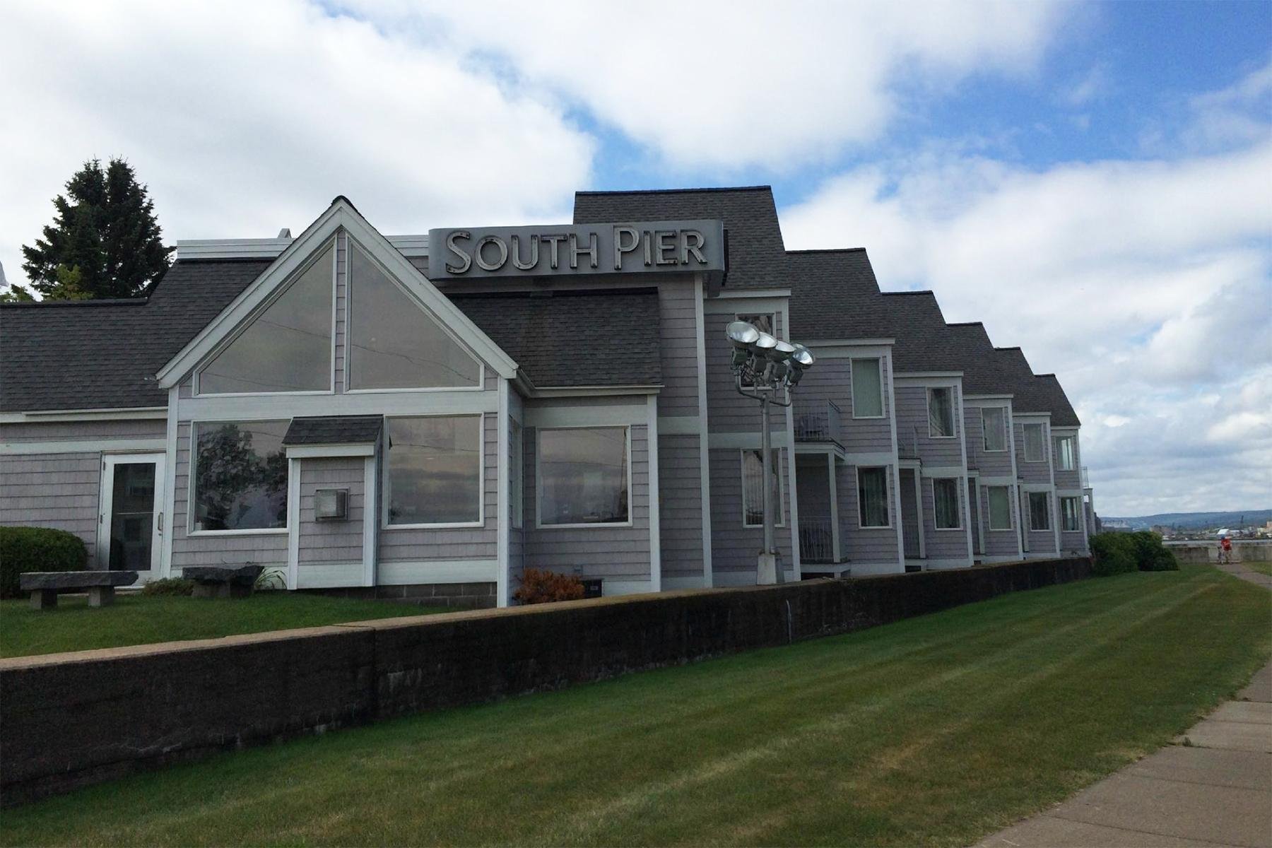 MINNESOTA: SOUTH PIER INN, DULUTH