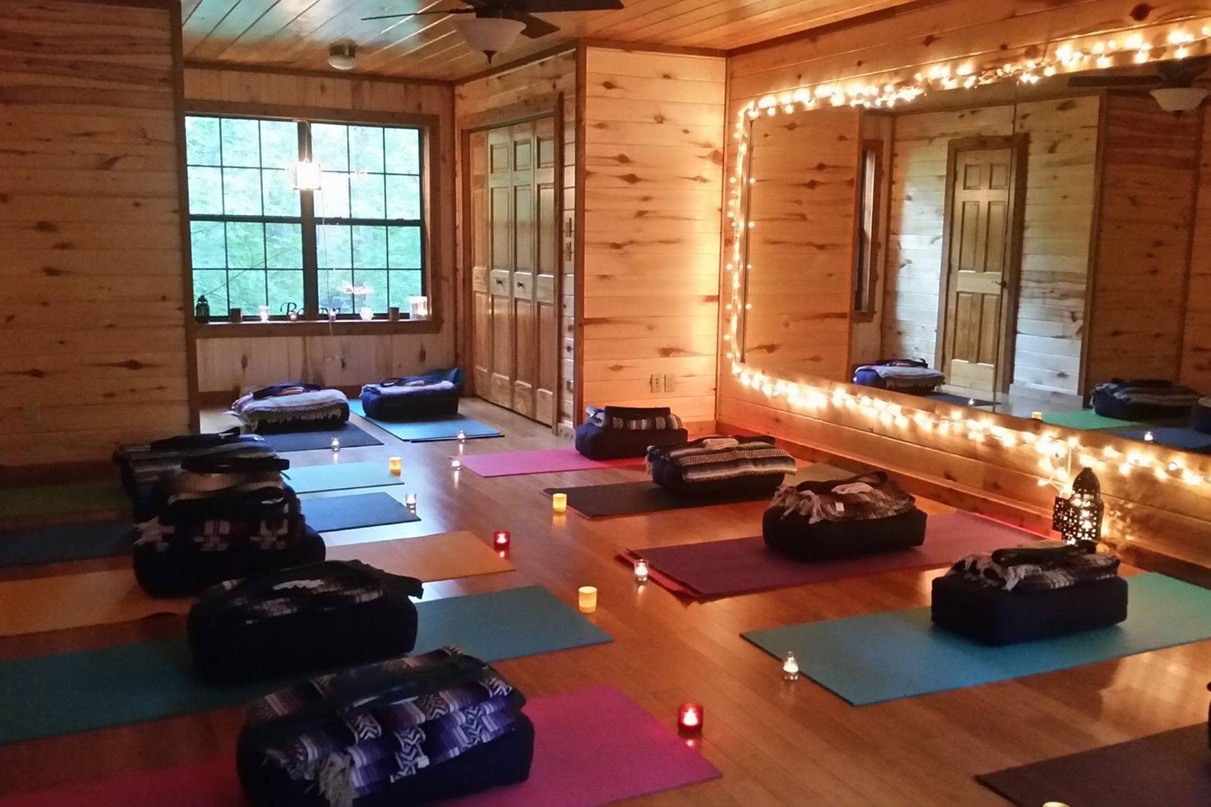 RETREAT IN THE PINES, MINEOLA, TEXAS