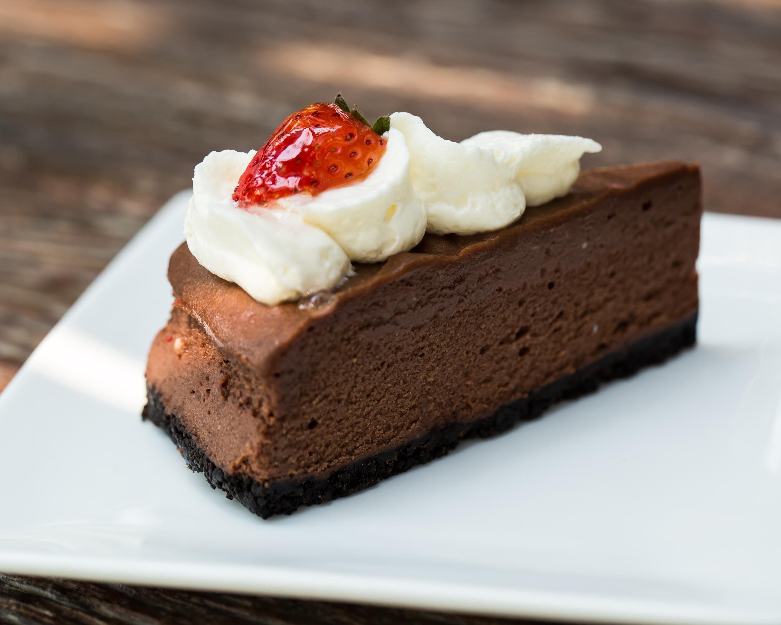 CHOCOLATE MOUSSE CAKE