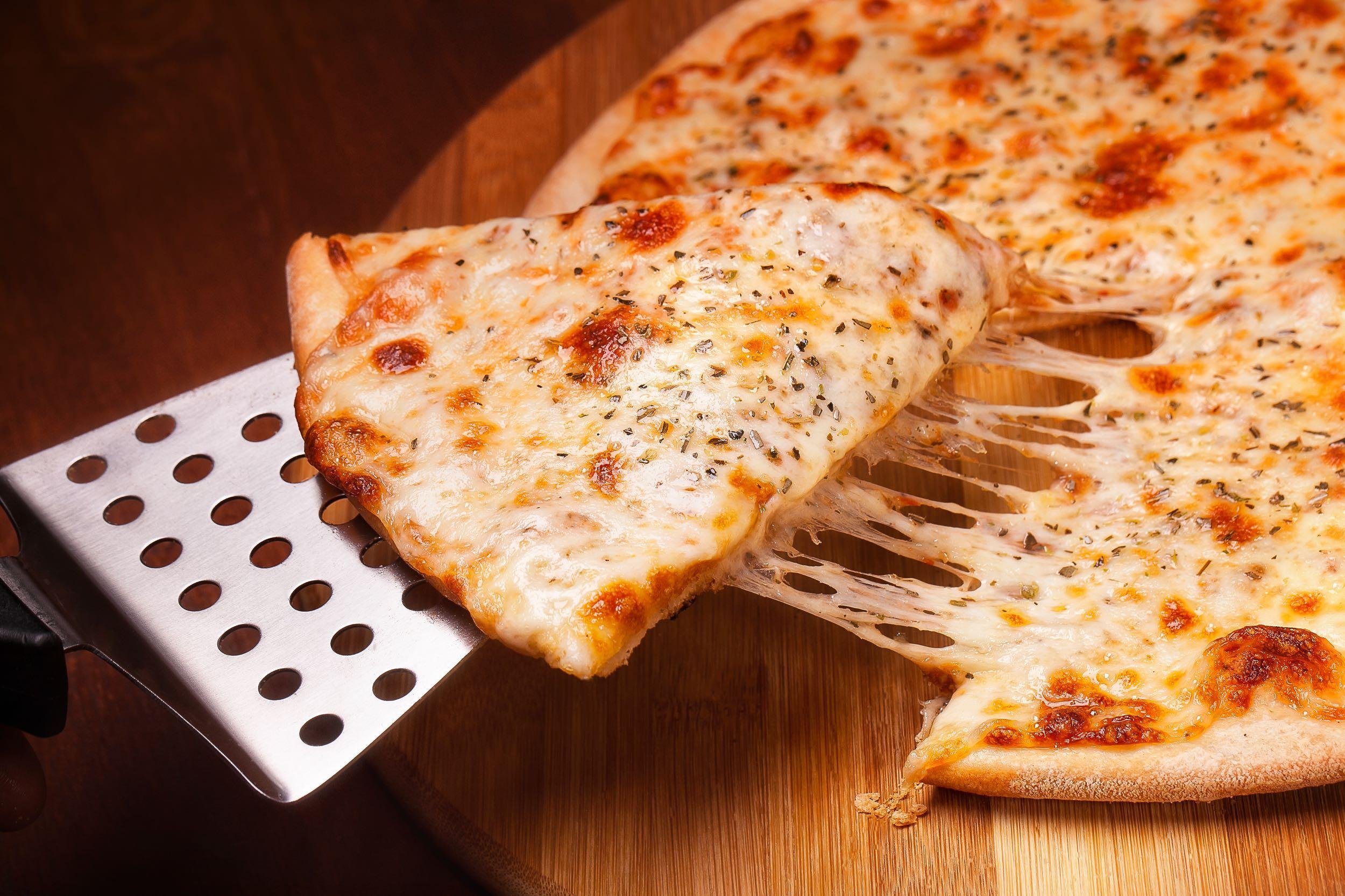EXTRA CHEESY PIZZA ($2.50/SERVING)