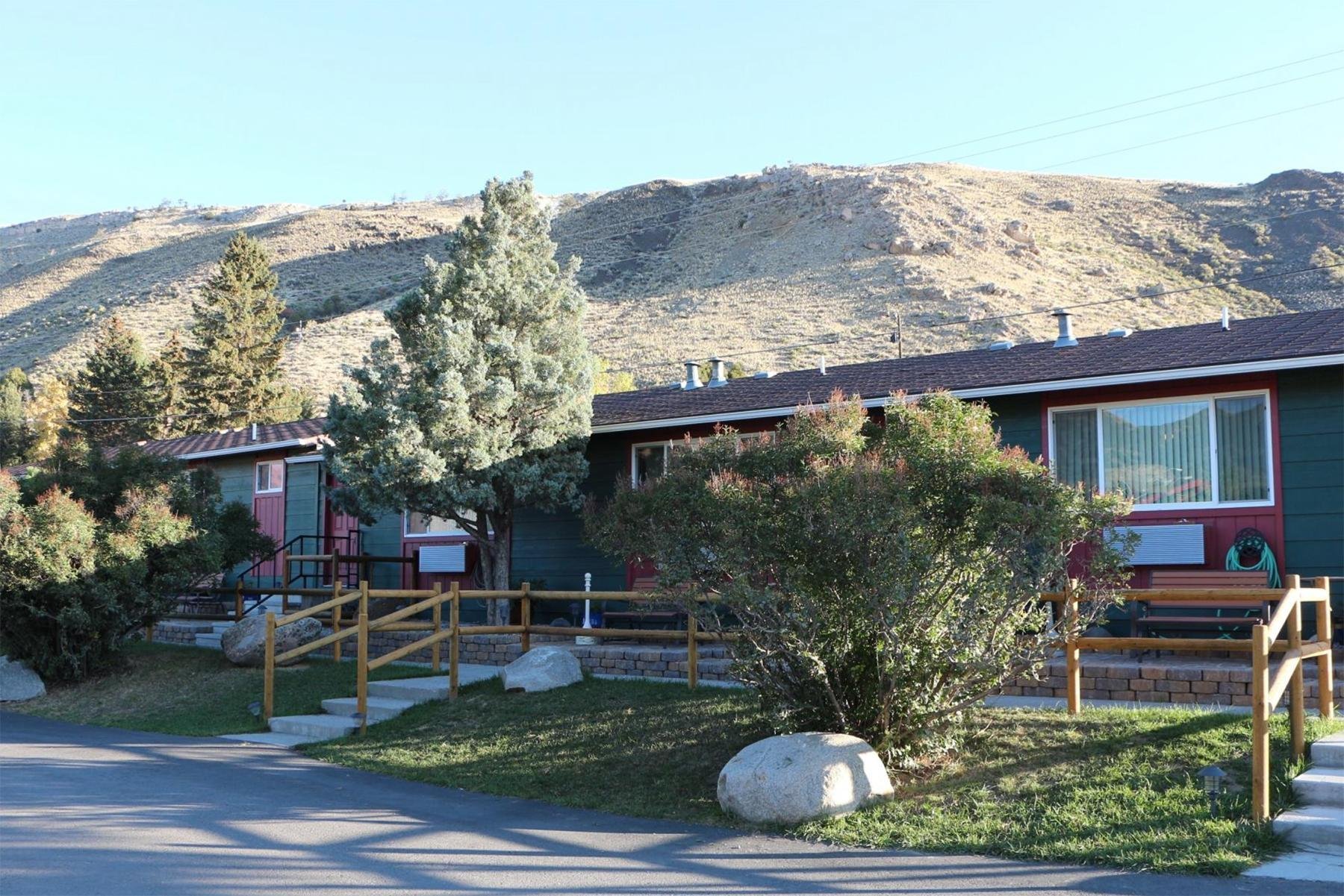 YELLOWSTONE NATIONAL PARK: YELLOWSTONE GATEWAY INN