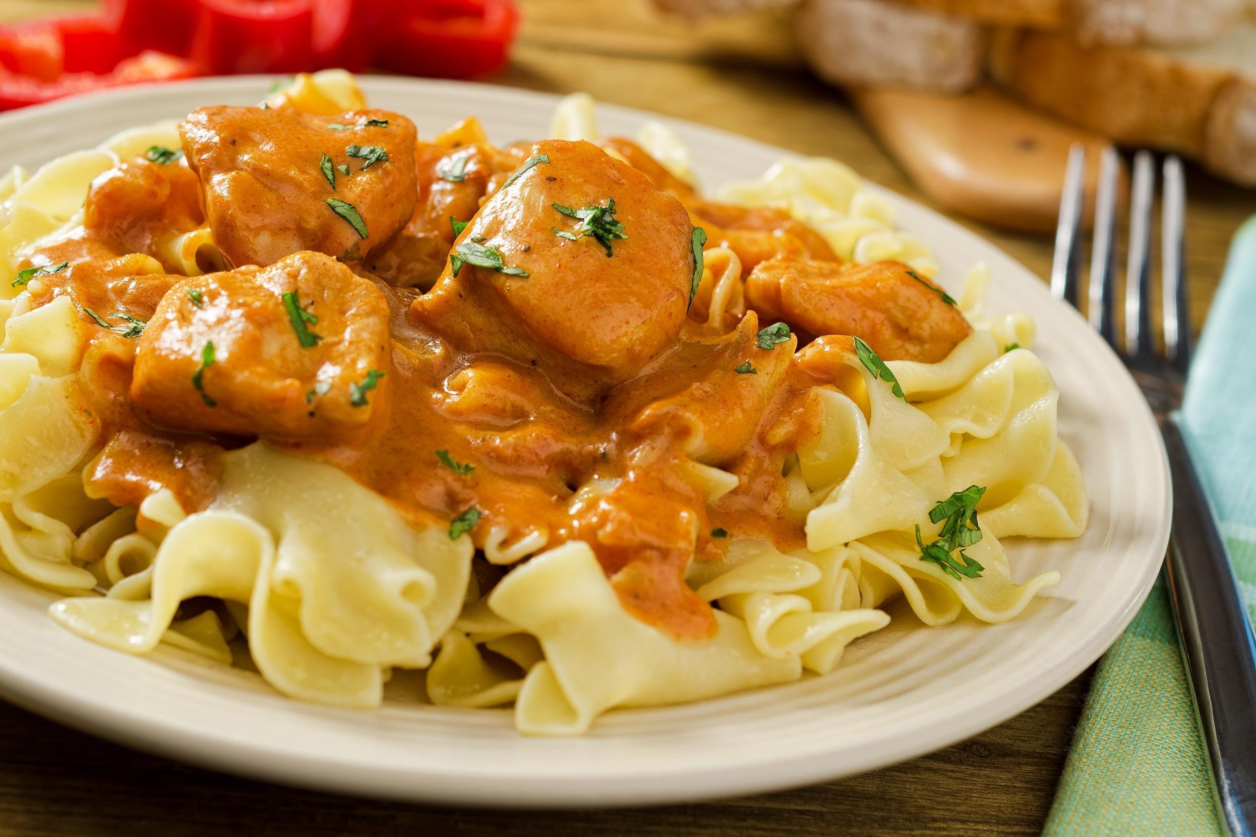 CHICKEN PAPRIKASH
