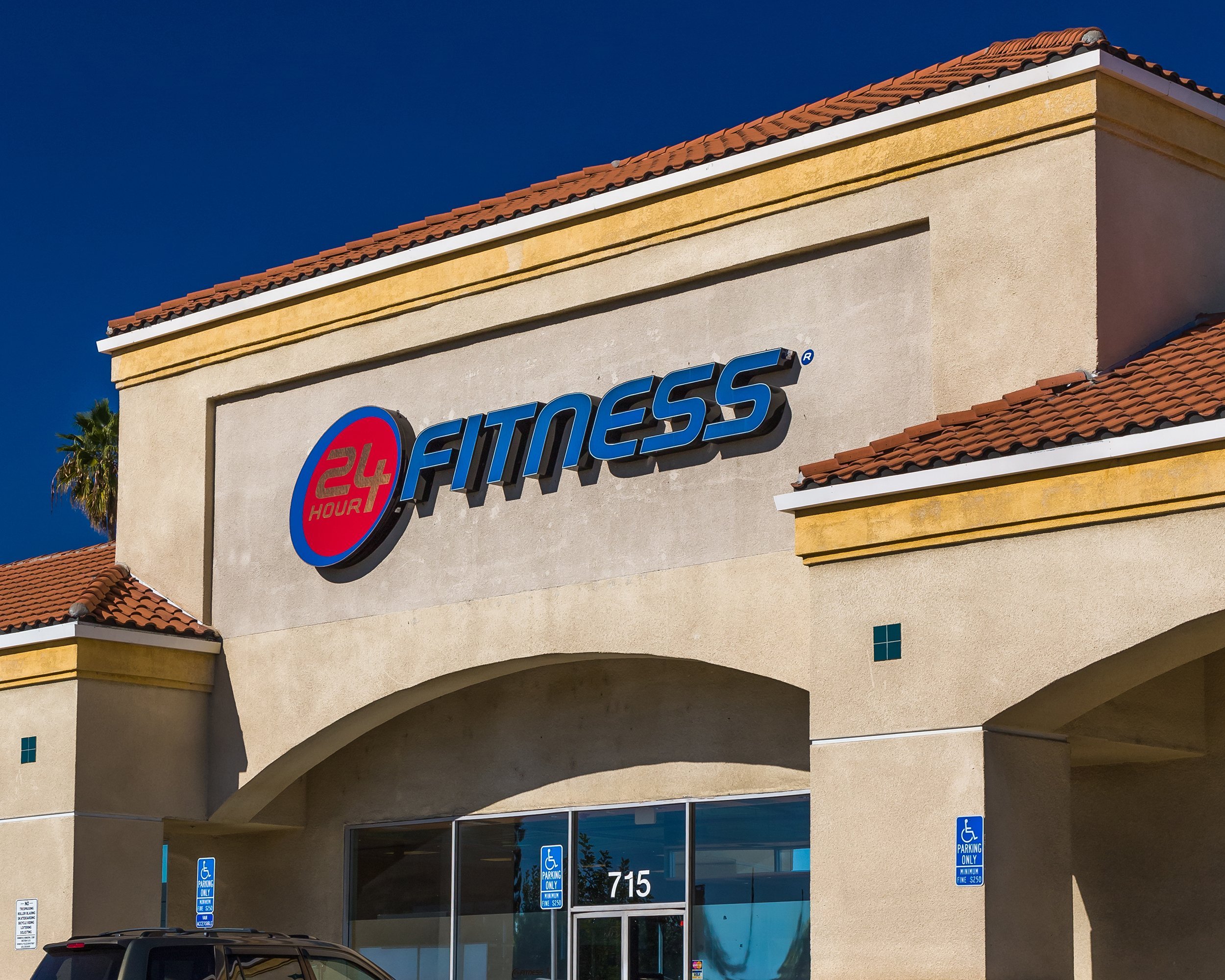 24 HOUR FITNESS