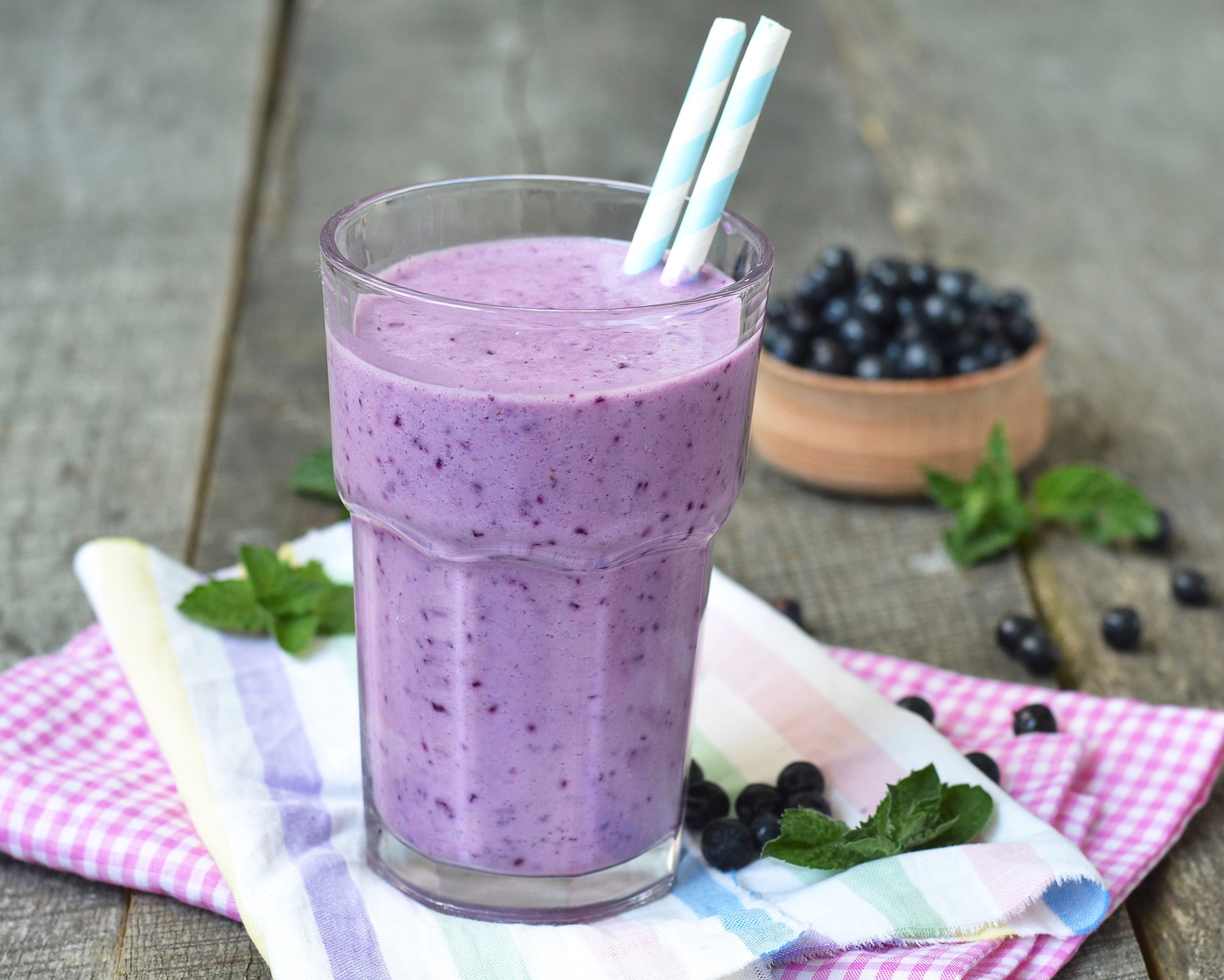 BLUEBERRY SMOOTHIE