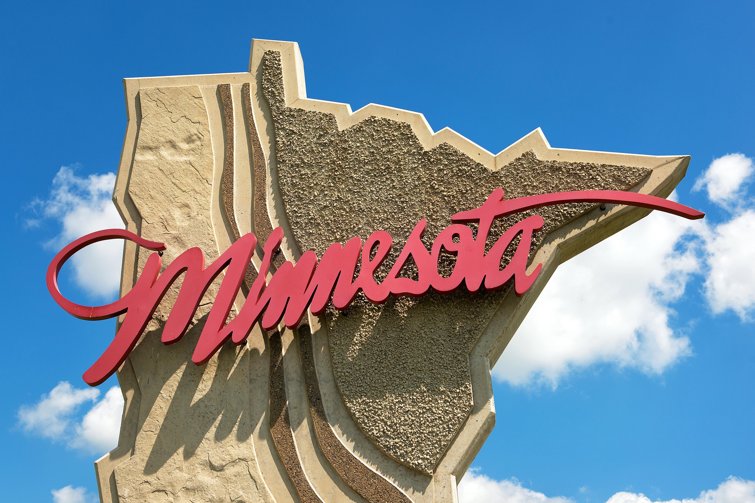 Minnesota welcome sign
