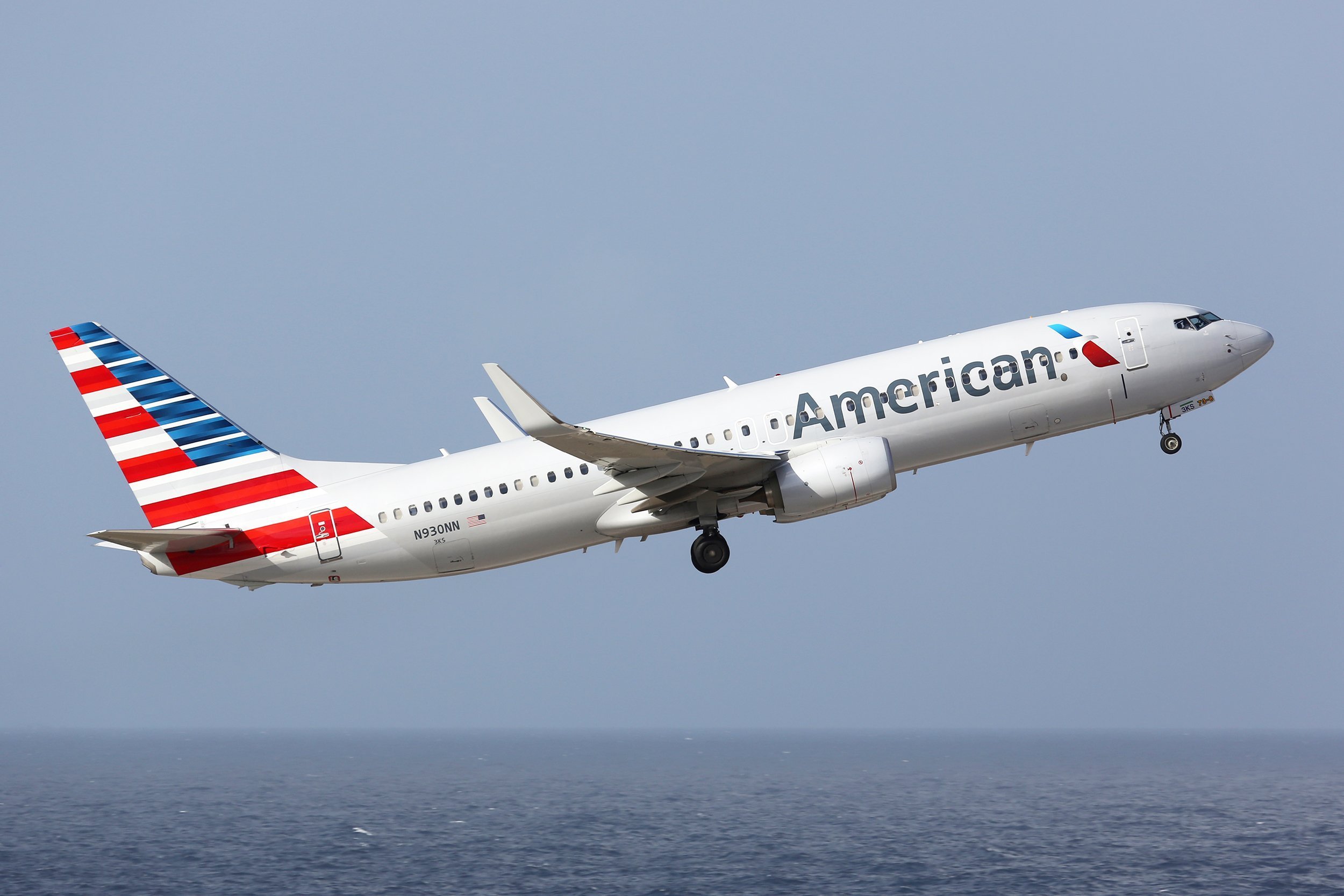 american airlines plane