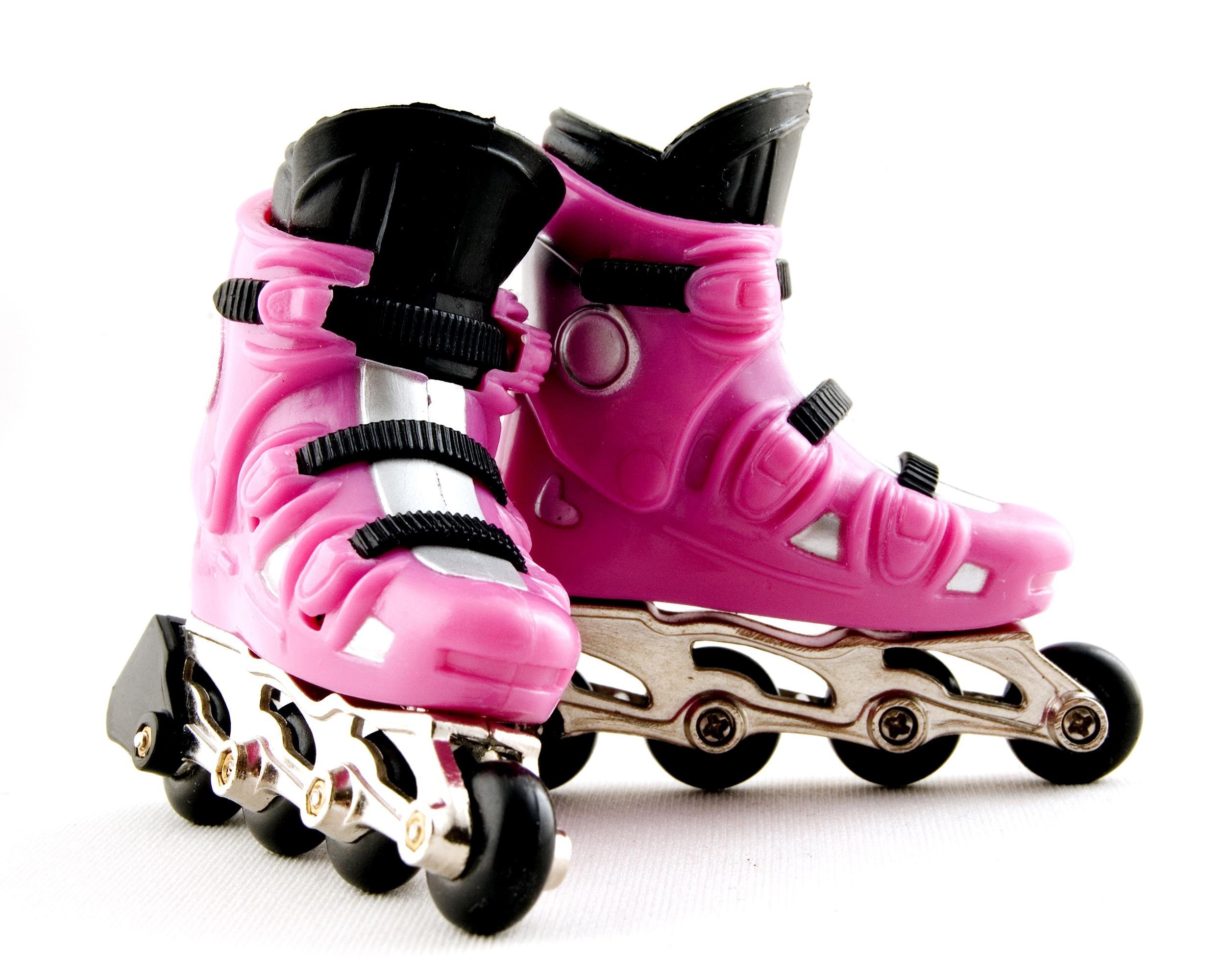 GLIDE AROUND THE RINK