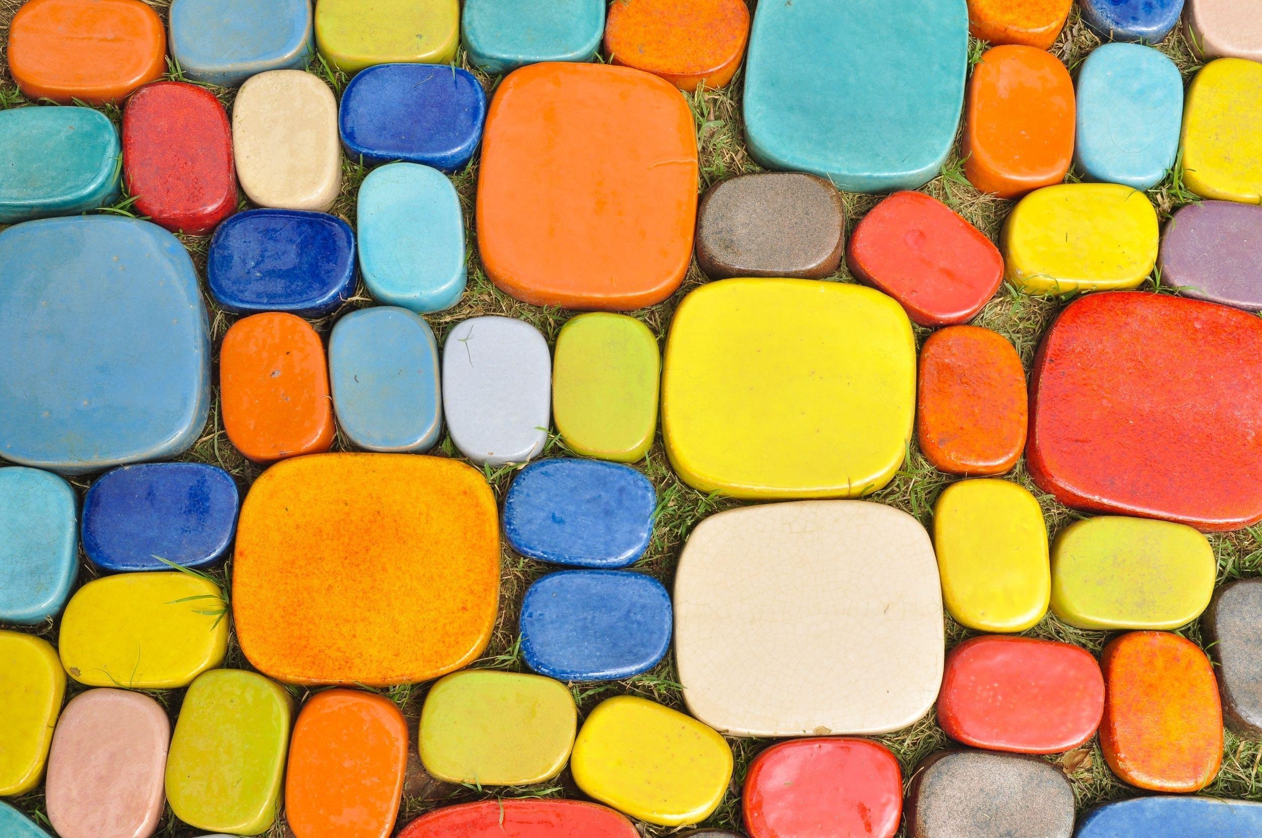 COLOR BELOW