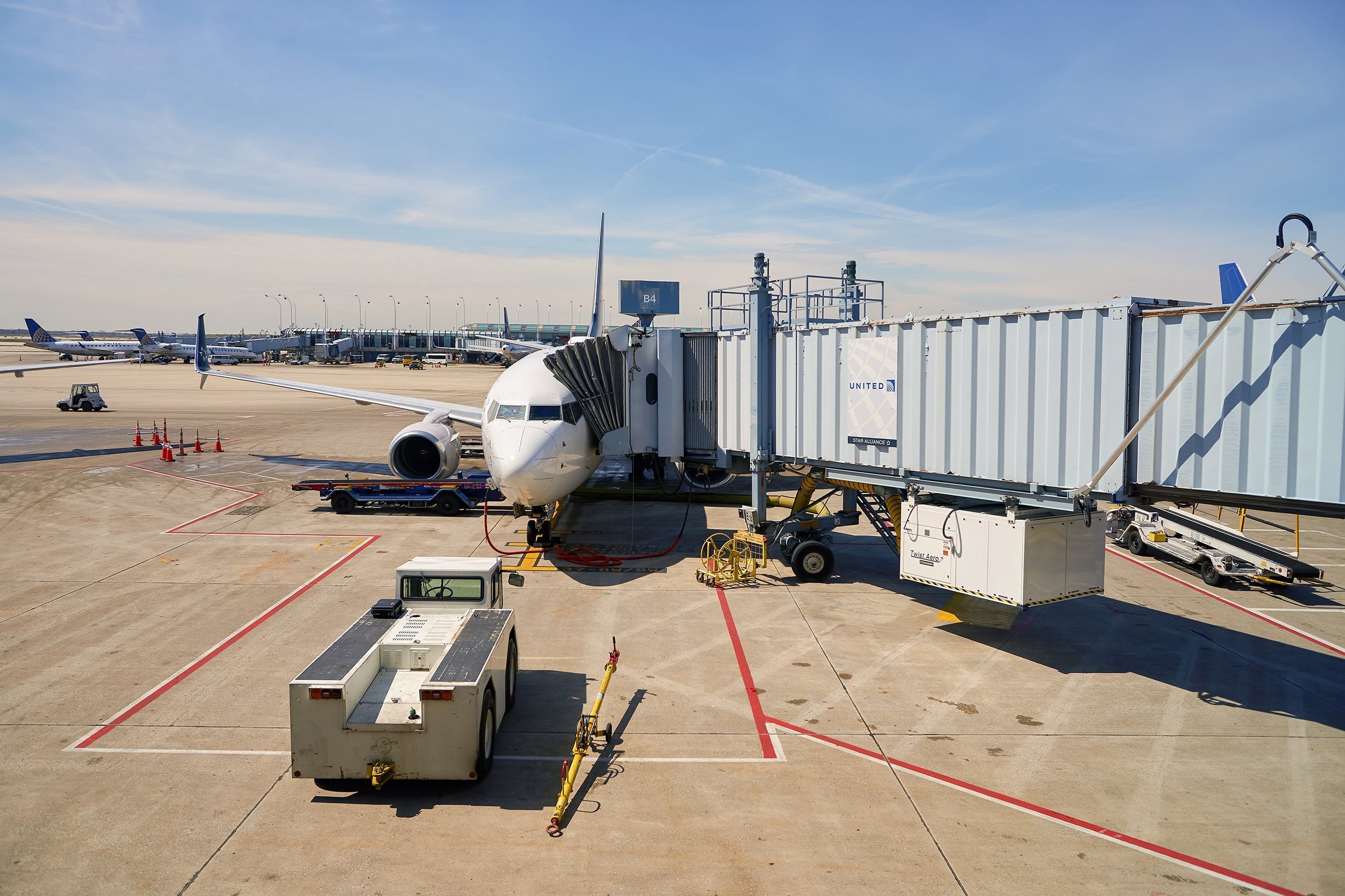 passenger jet aircraft at O'Hare Airport