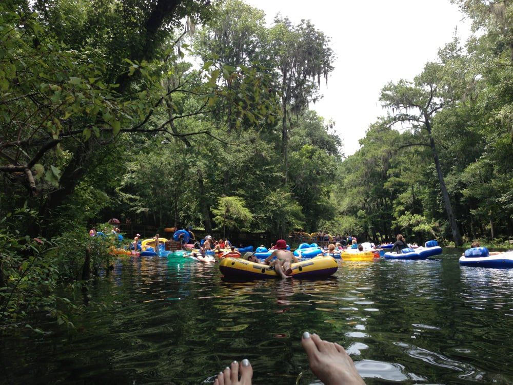 Ichetucknee Springs State Park, tubing in Ichetucknee River, Florida